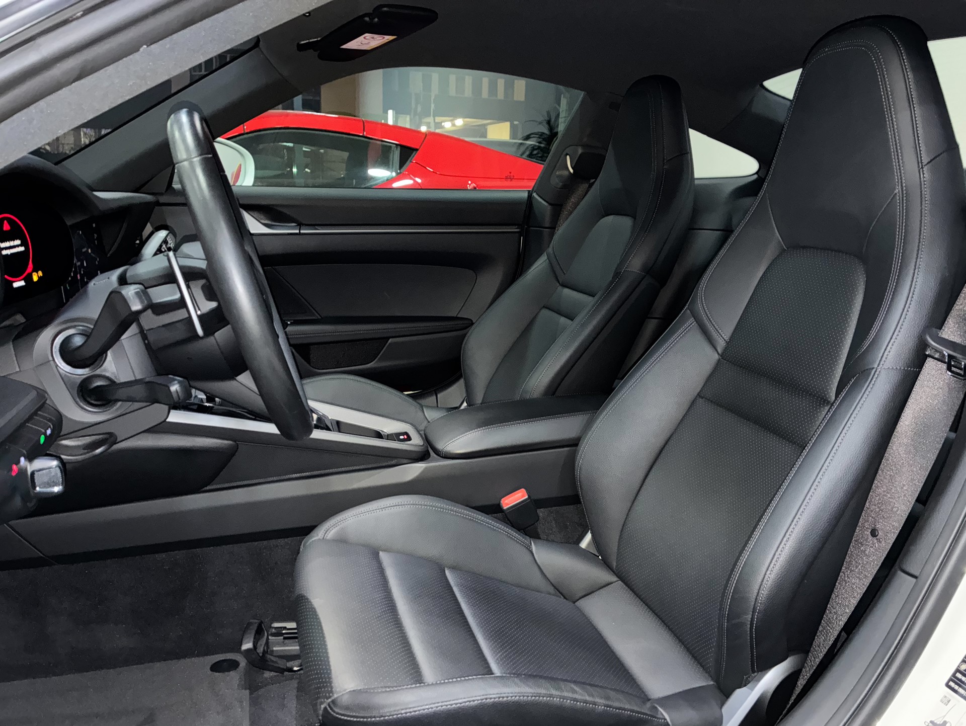 PORSCHE 911 Carrera 4 PDK-image-9