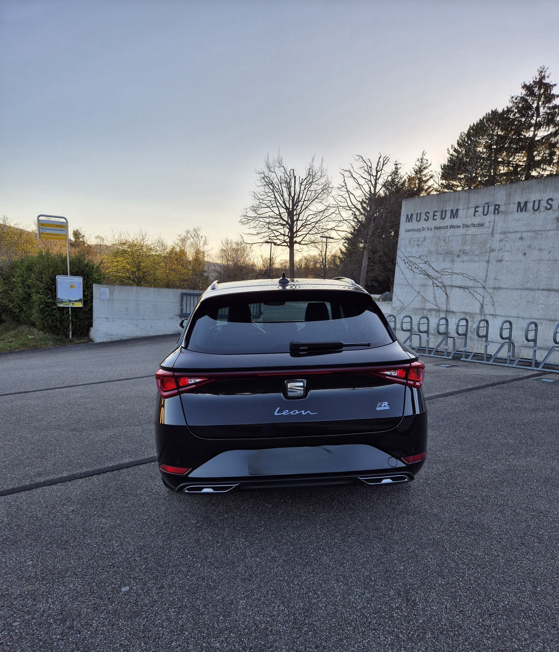 SEAT Leon ST 1.4 eHybrid pHEV DSG Hola FR-image-3
