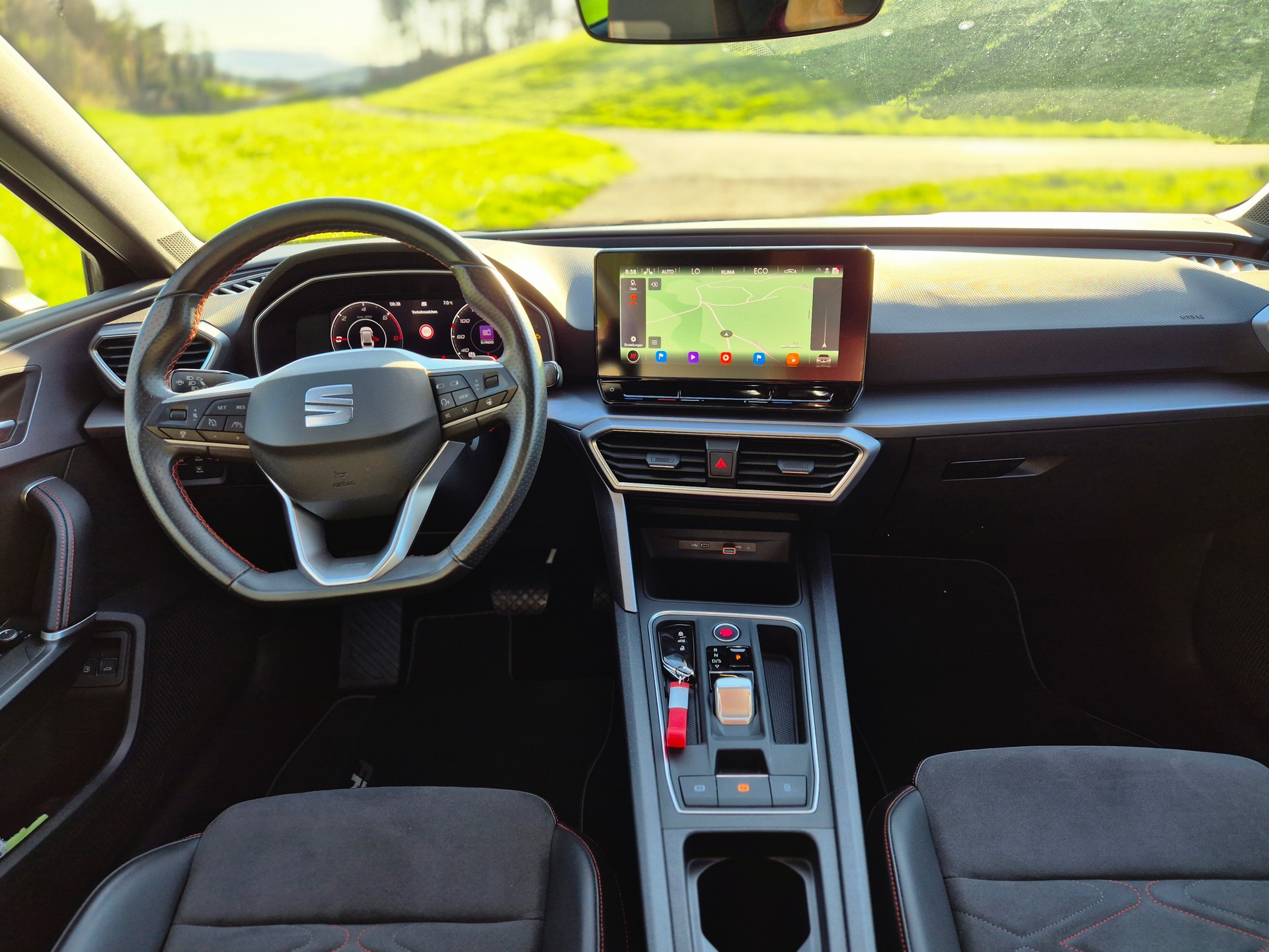 SEAT Leon ST 1.4 eHybrid pHEV DSG Hola FR-image-7