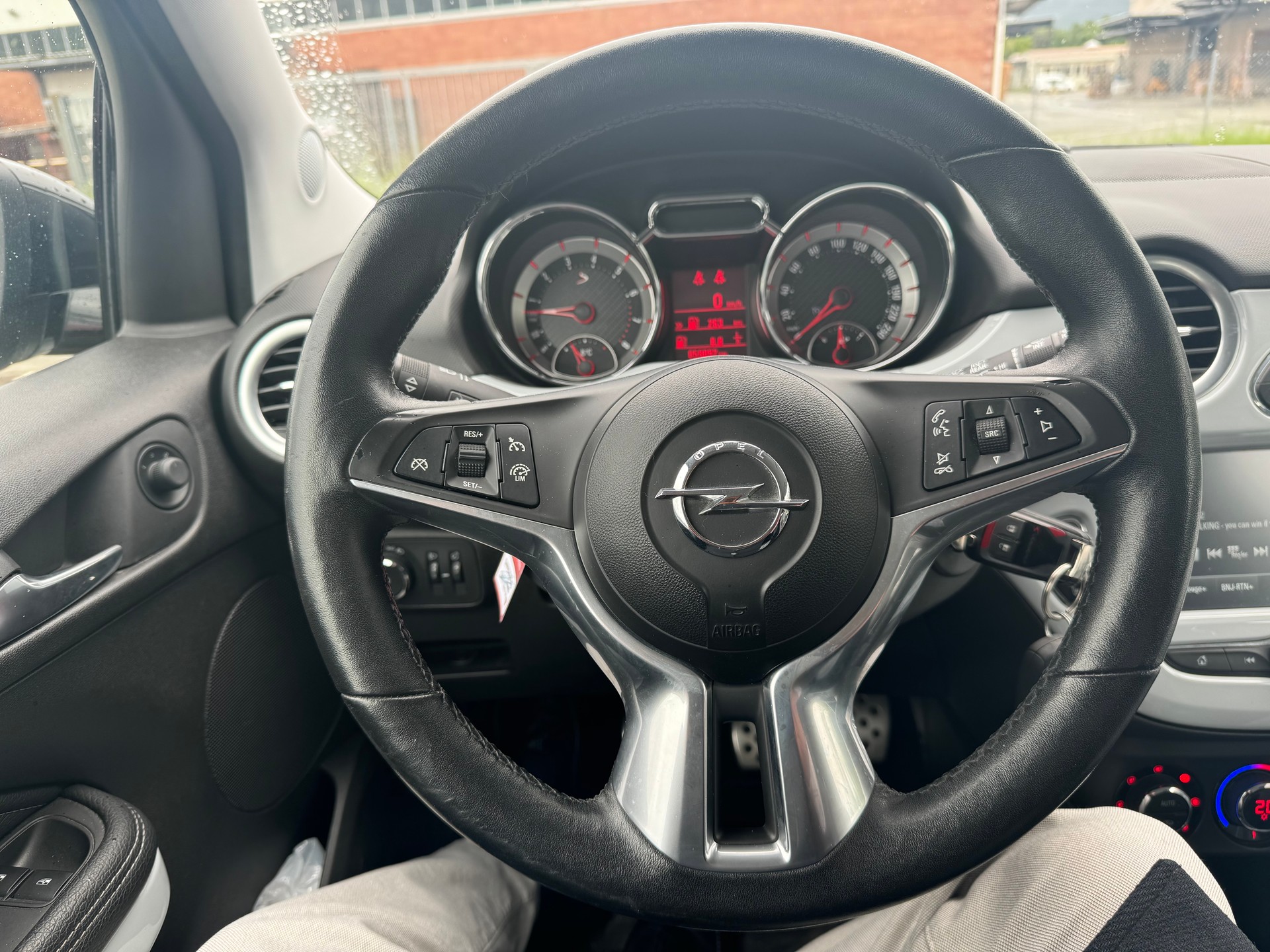 OPEL Adam 1.4 Turbo S-image-10