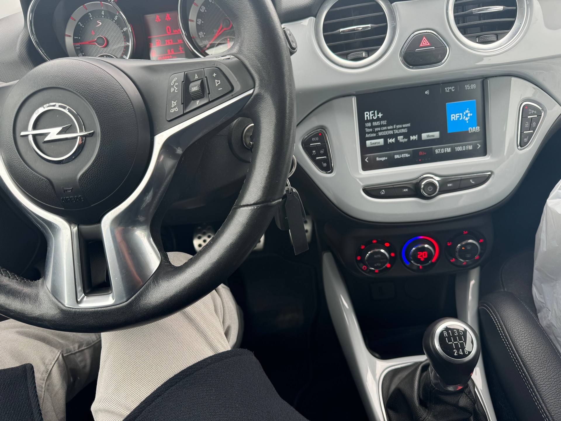 OPEL Adam 1.4 Turbo S-image-12