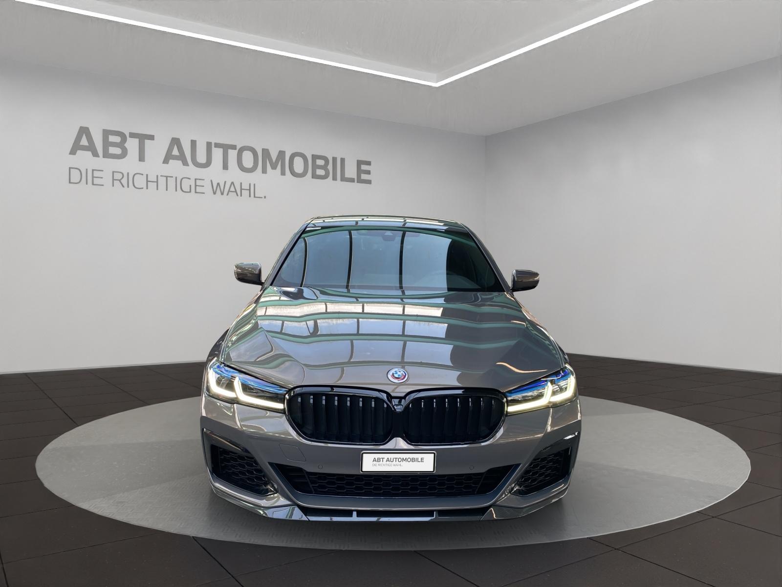 BMW M550i xDrive SAG-showroom-element-1