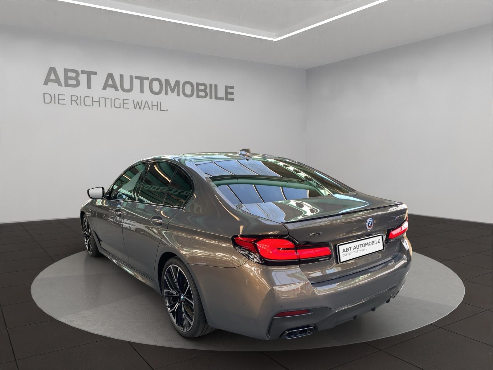 BMW M550i xDrive SAG-showroom-element-3