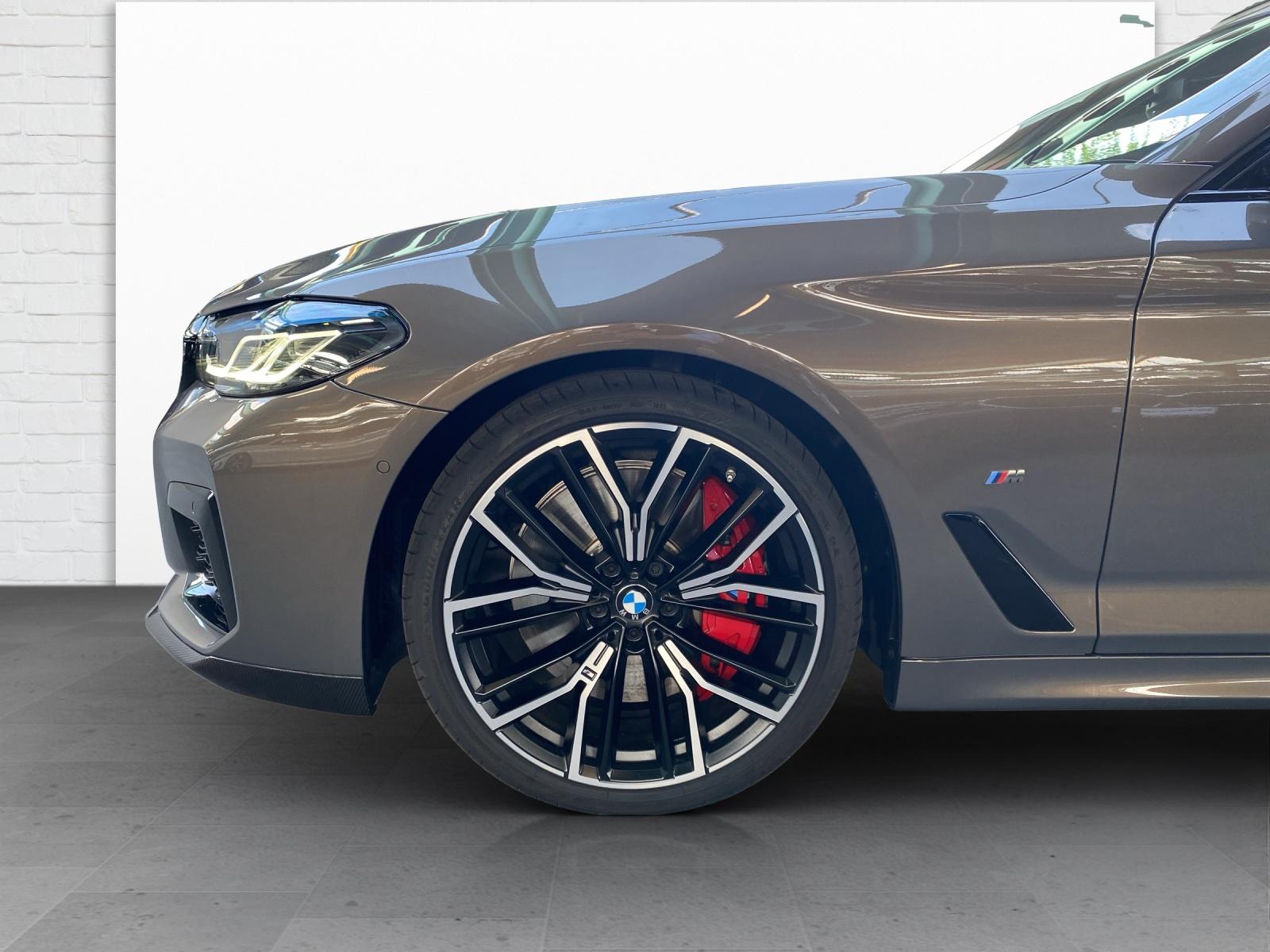 BMW M550i xDrive SAG-image-17