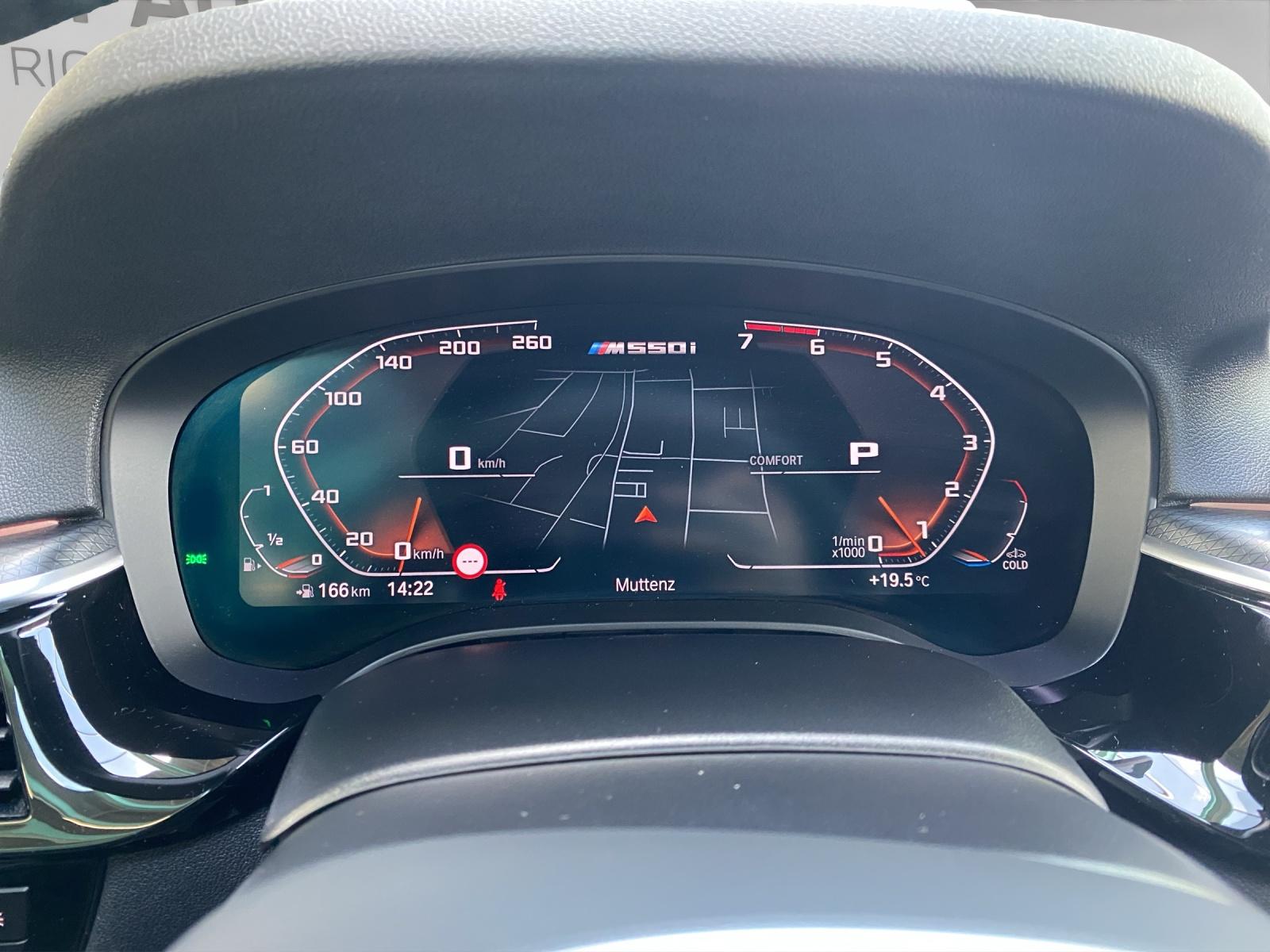 BMW M550i xDrive SAG-image-8