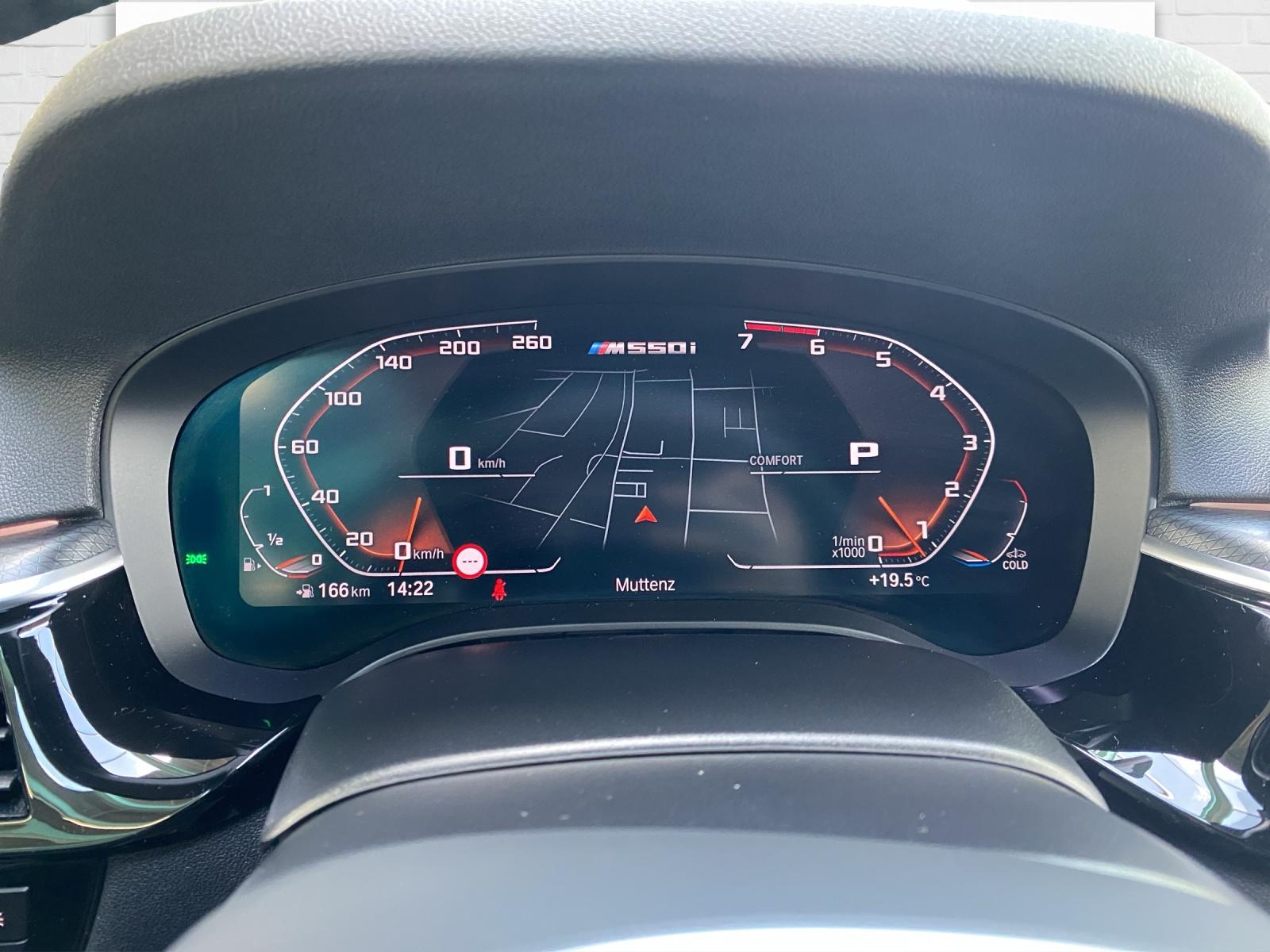 BMW M550i xDrive SAG-image-8