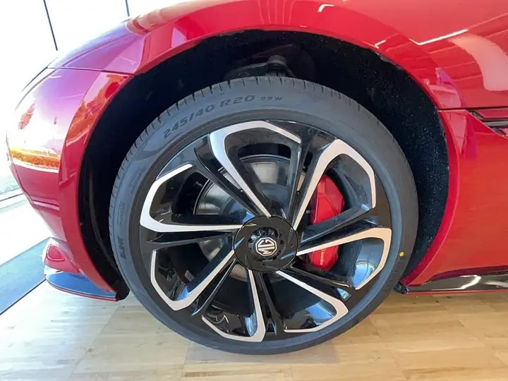 MG Cyberster 77 kWh AWD-image-7