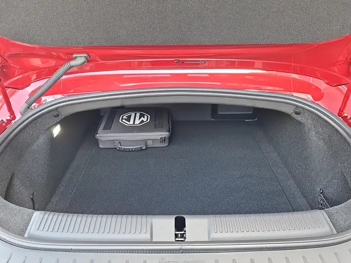MG Cyberster 77 kWh AWD-image-8