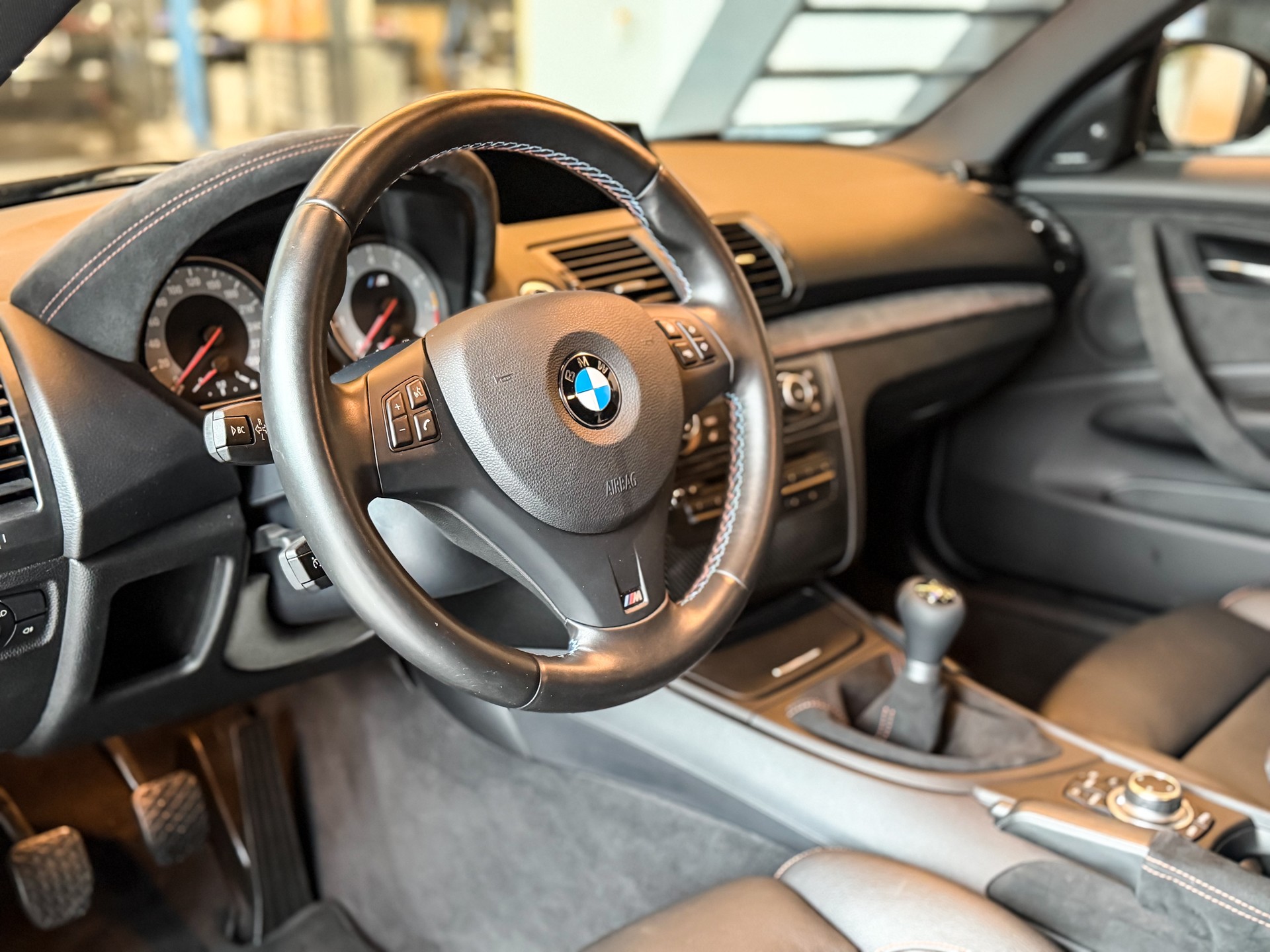 BMW 1er M Coupé-image-10