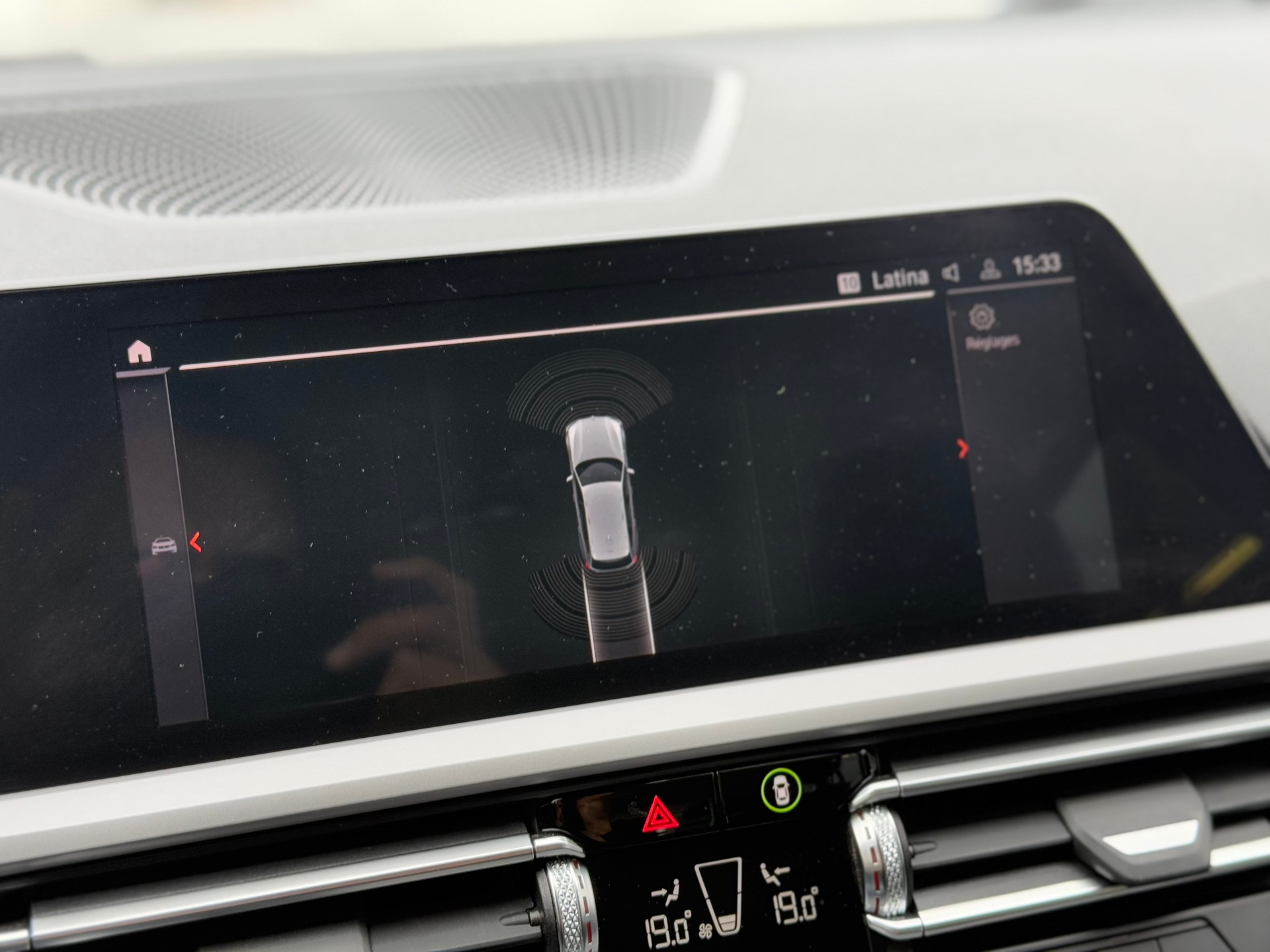 BMW 330i Touring xDrive Steptronic-image-17