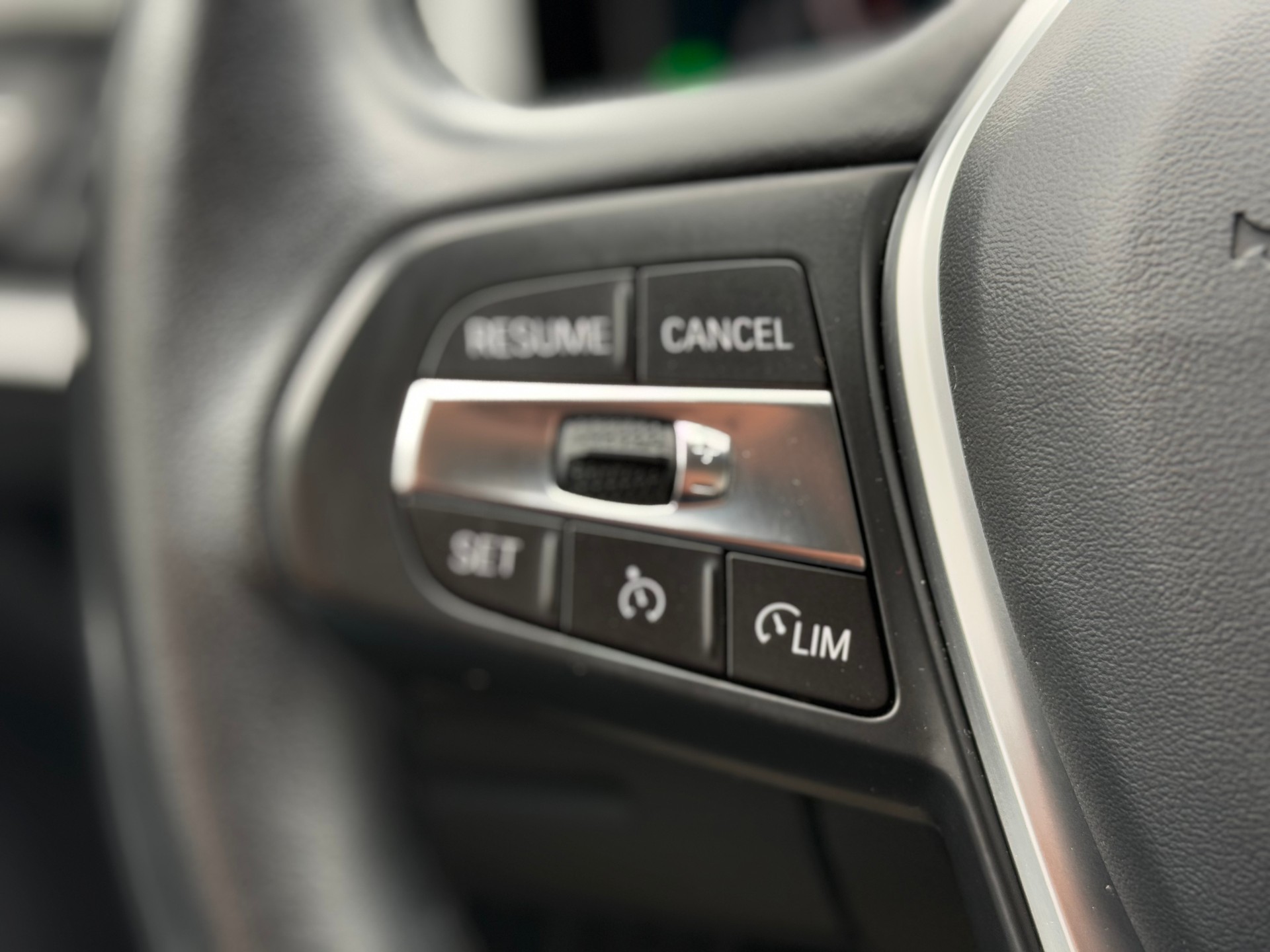 BMW 330i Touring xDrive Steptronic-image-15