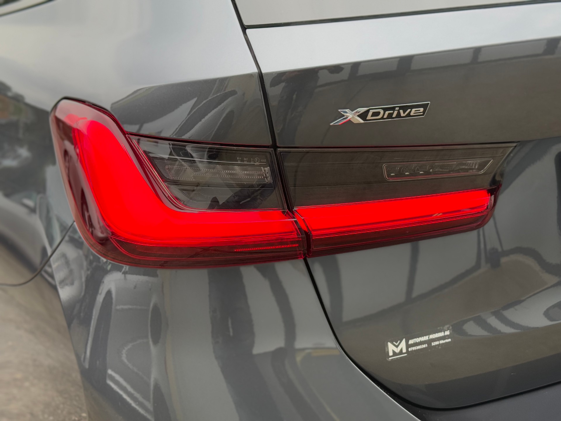 BMW 330i Touring xDrive Steptronic-image-7