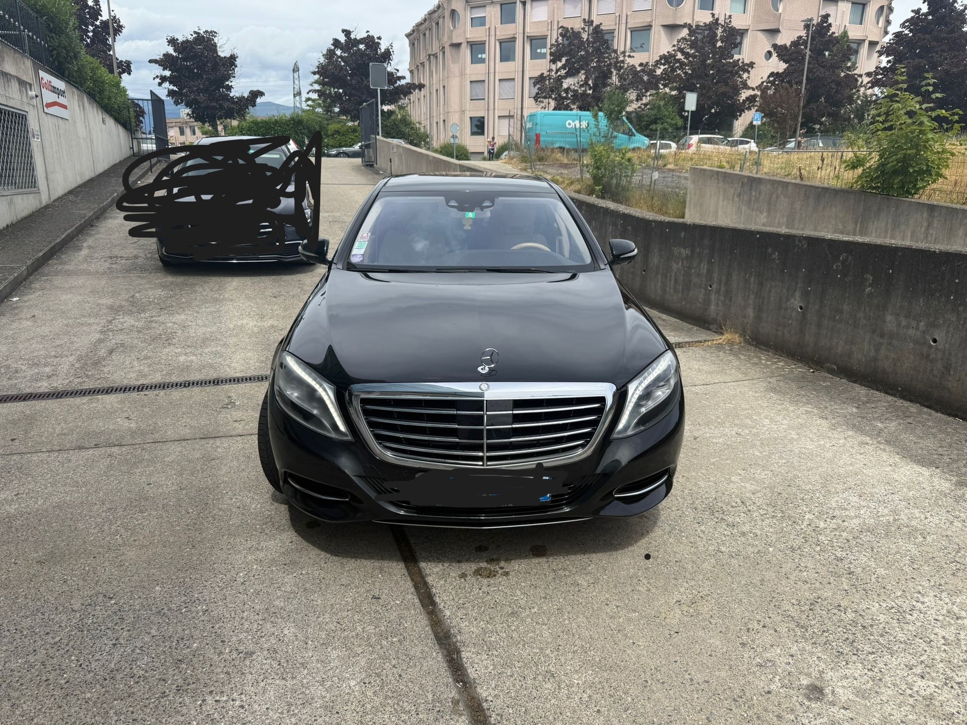 MERCEDES-BENZ S 500 L 4Matic 7G-Tronic-showroom-element-2