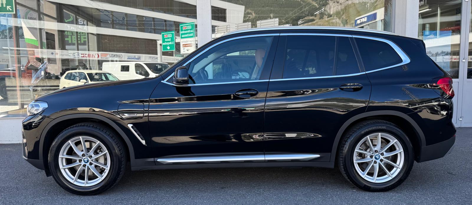 BMW X3 xDrive 30e-image-2