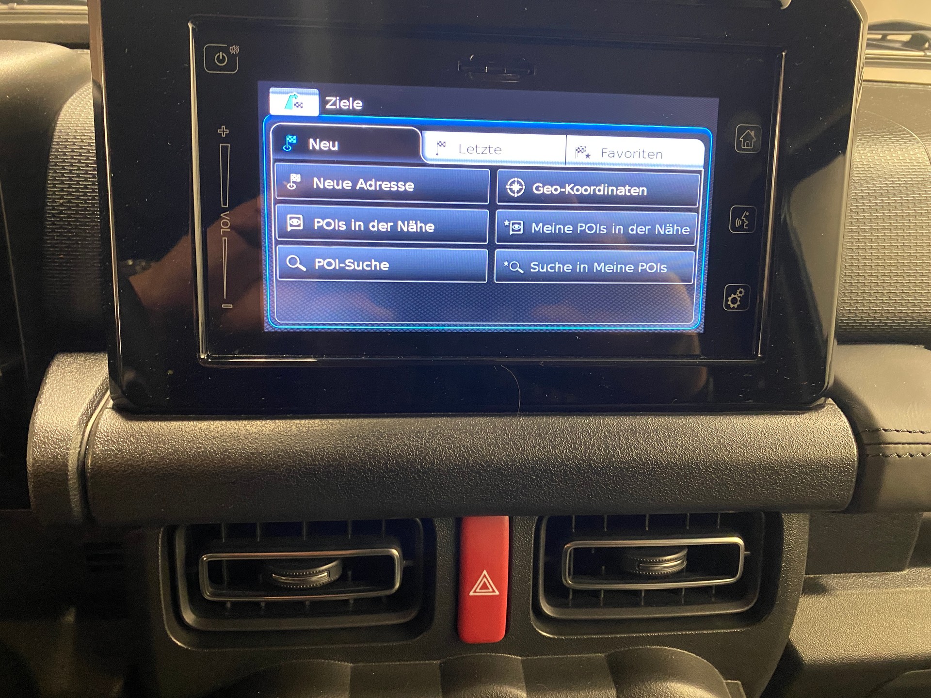 SUZUKI Jimny 1.5 Compact Top Vogelsang Black Edition 4x4 Automat-image-13