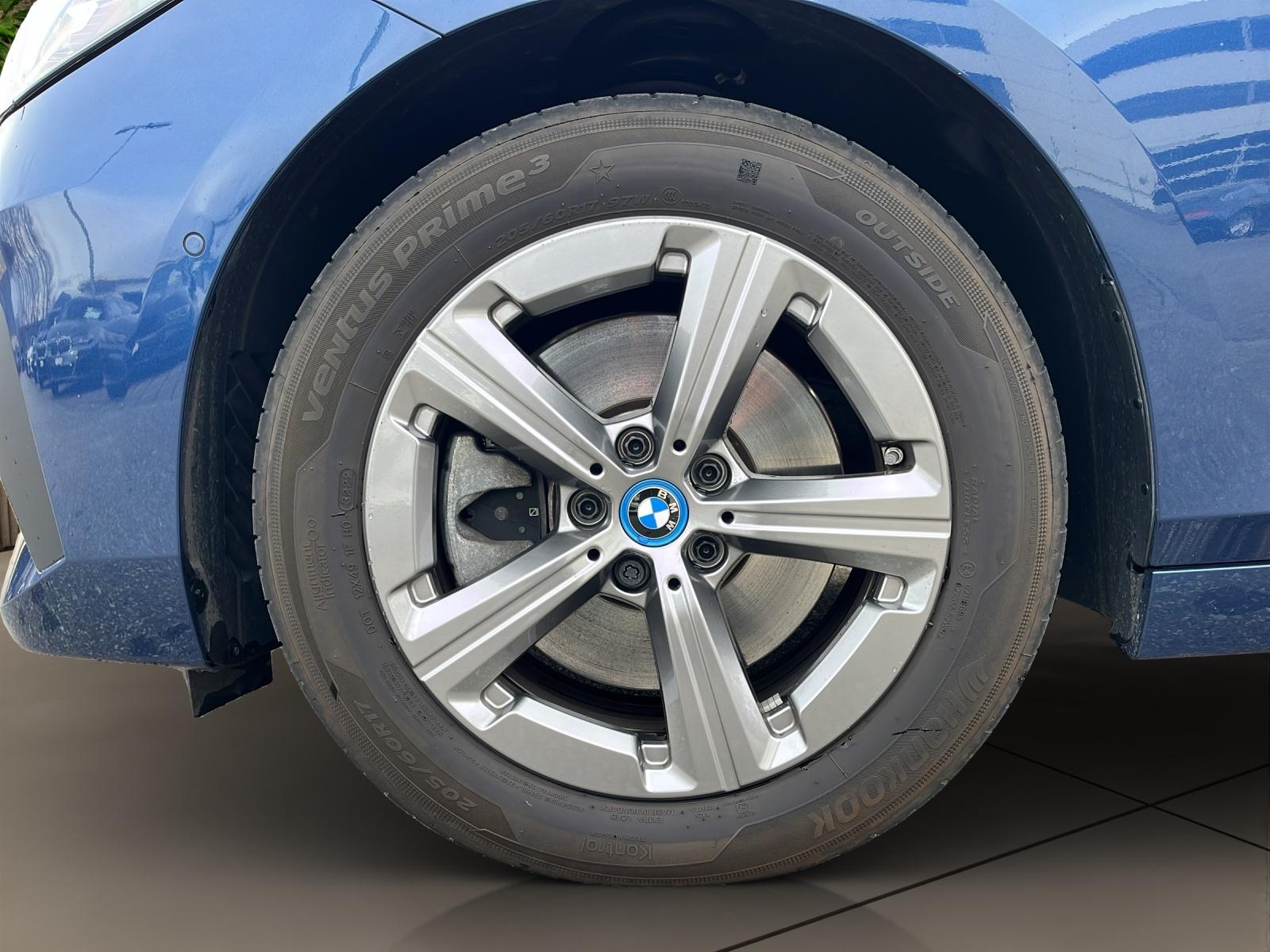 BMW 🆕 230e xDrive Active Tourer (CH) ⛽+🔌-image-9