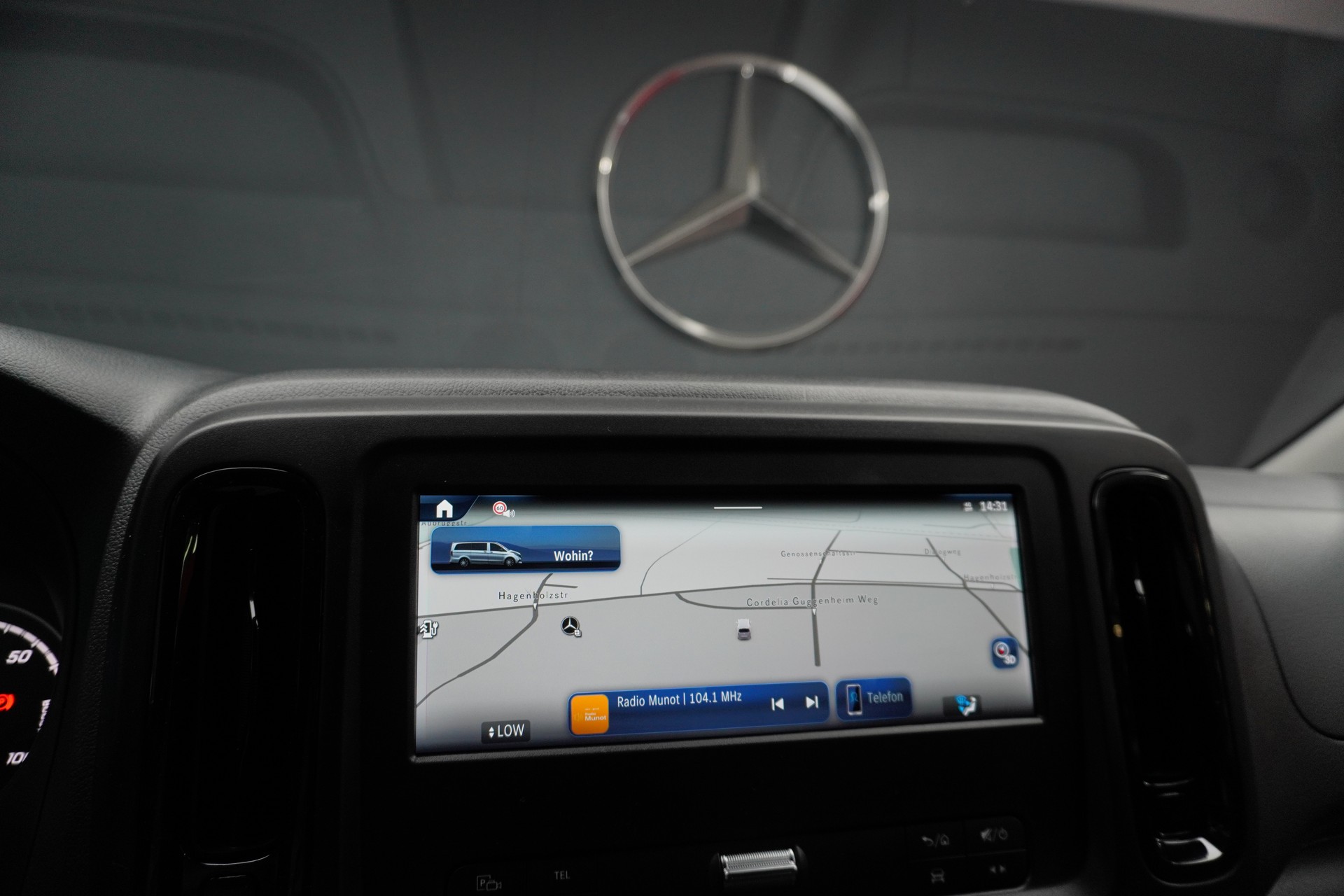 MERCEDES-BENZ eVito 129 KA 3200mm L WORKER-image-10