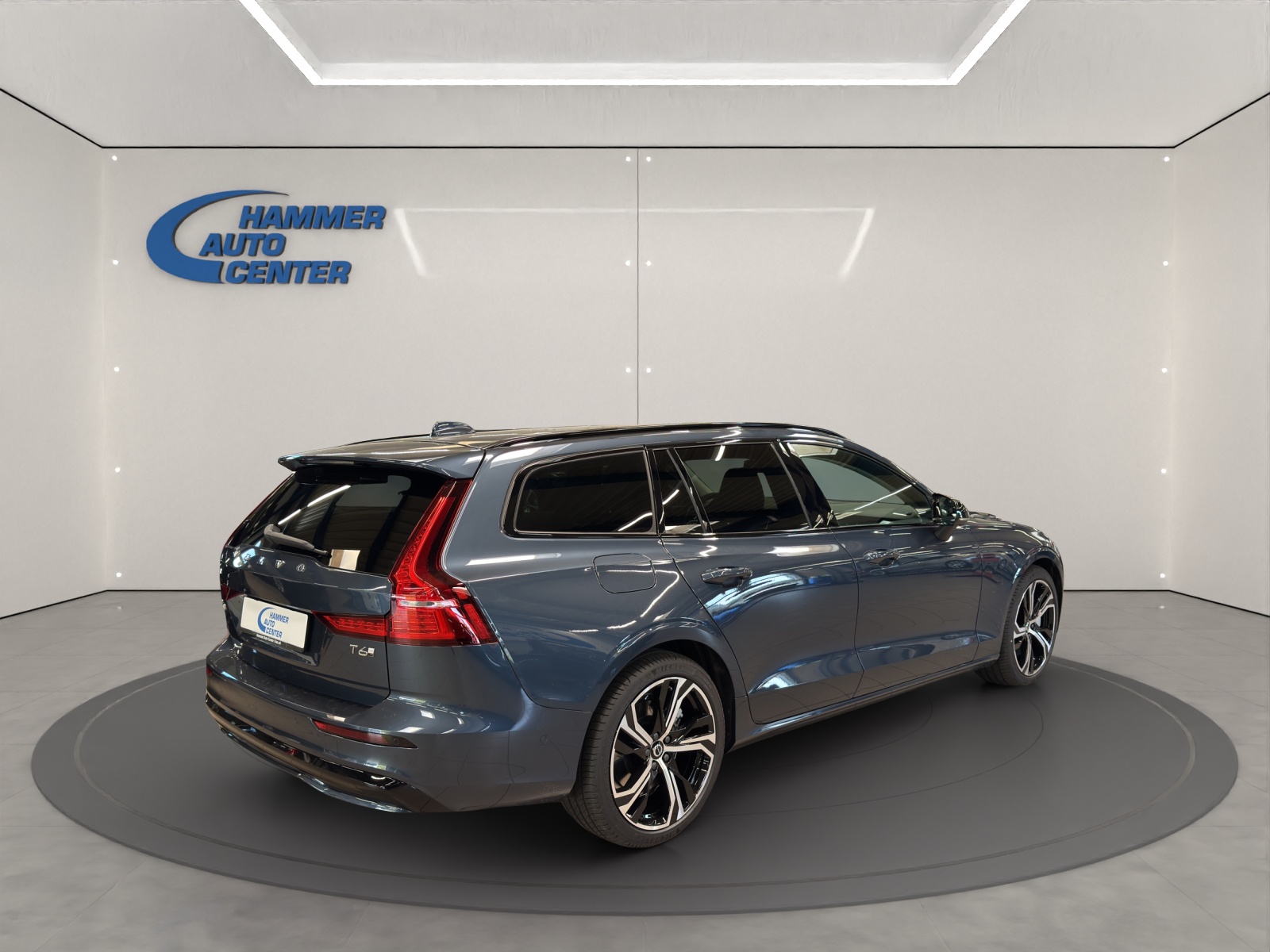 VOLVO V60 2.0 T6 TE Plus Dark eAWD-image-4