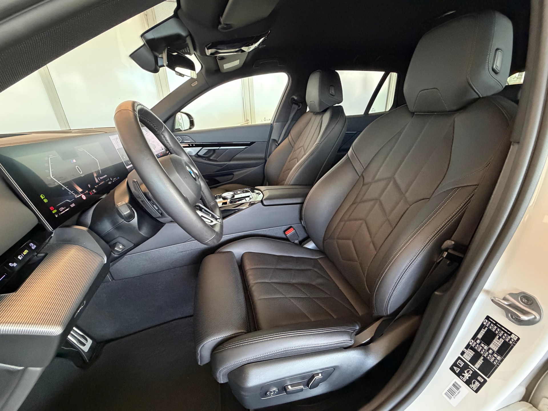 BMW 520d xDrive Touring M-Sport-image-8