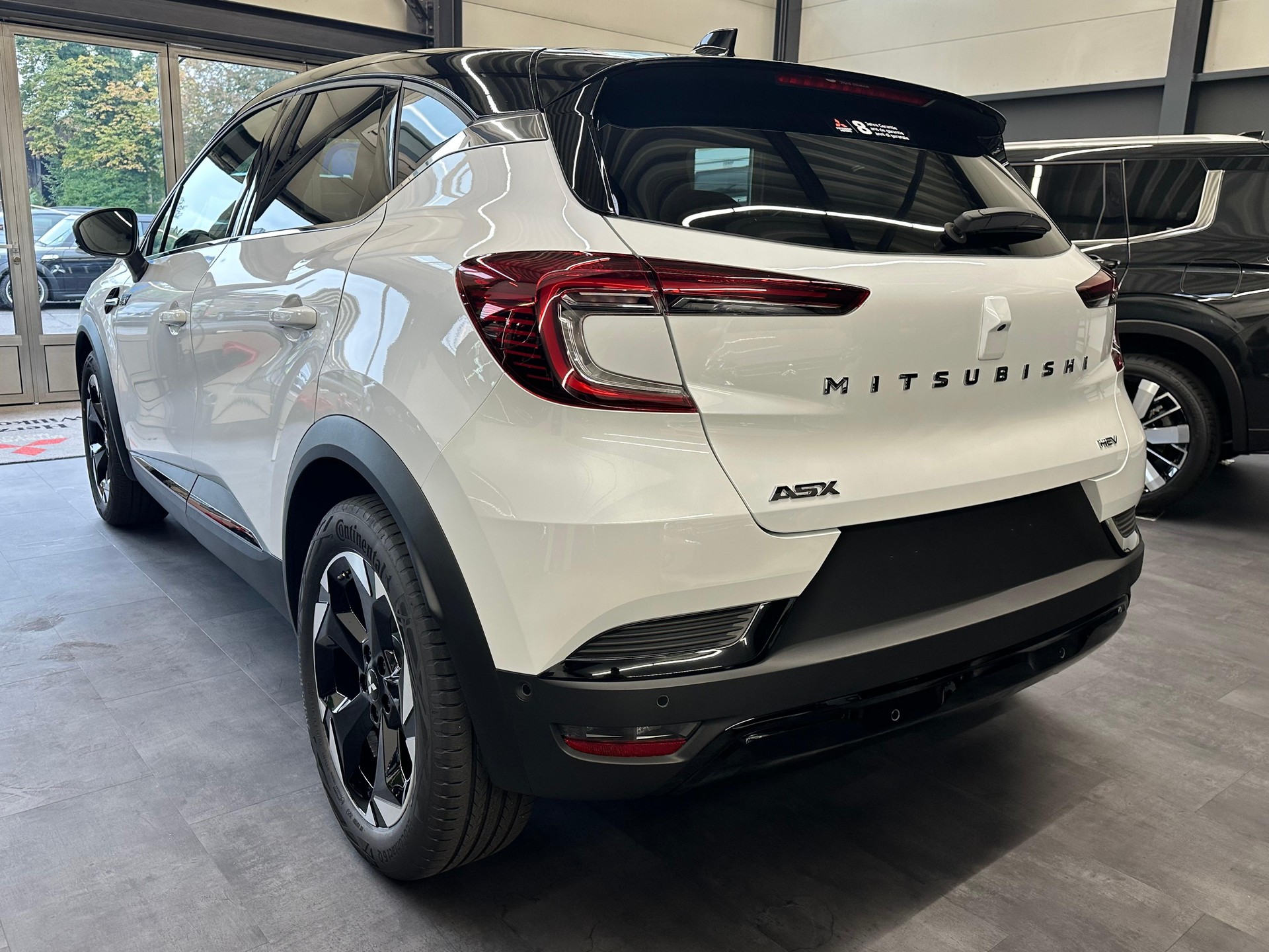 MITSUBISHI ASX 1.8 HEV Instyle-showroom-element-3