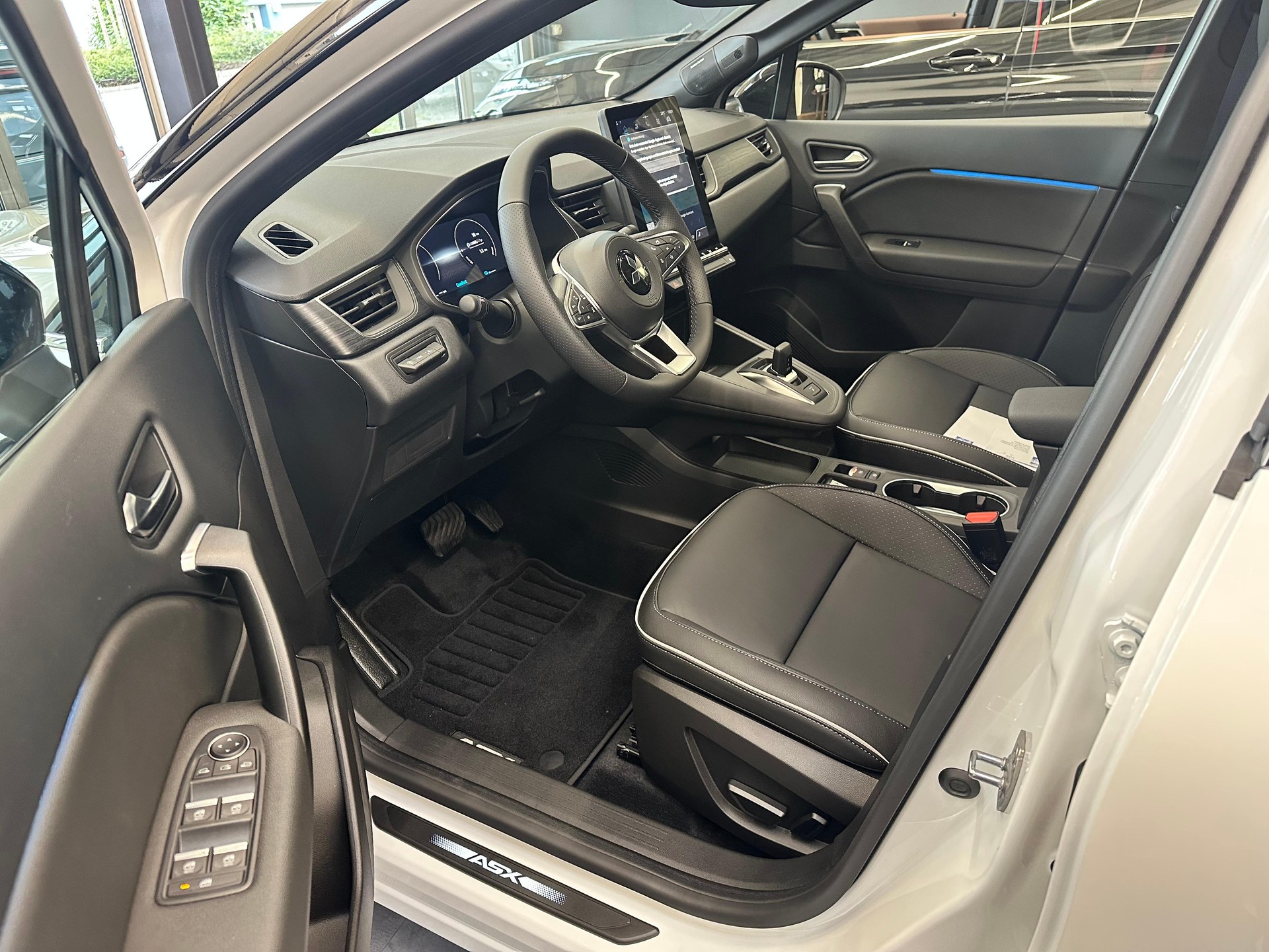 MITSUBISHI ASX 1.8 HEV Instyle-image-10
