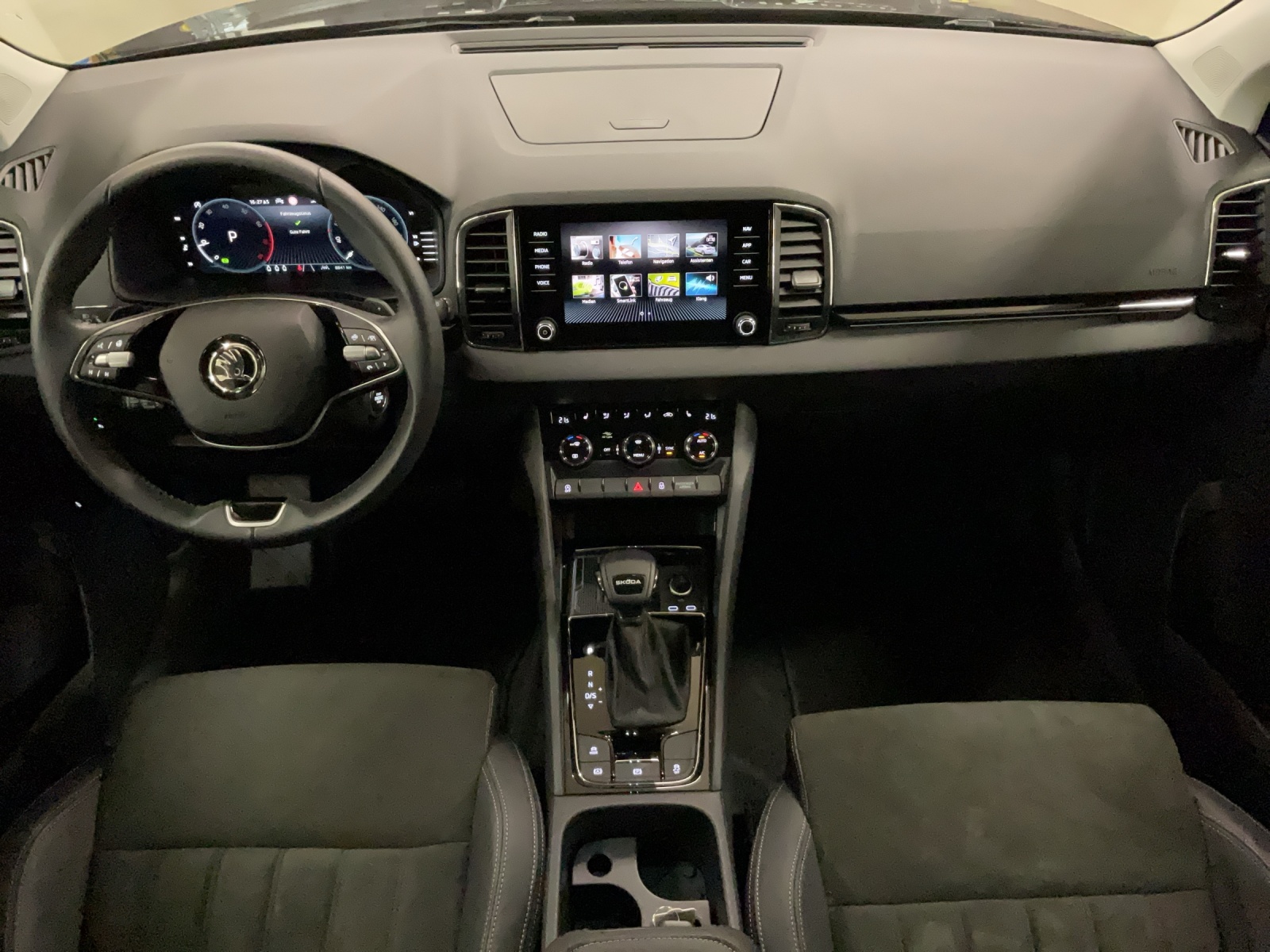 SKODA Karoq 1.5 TSI Selection DSG-image-7