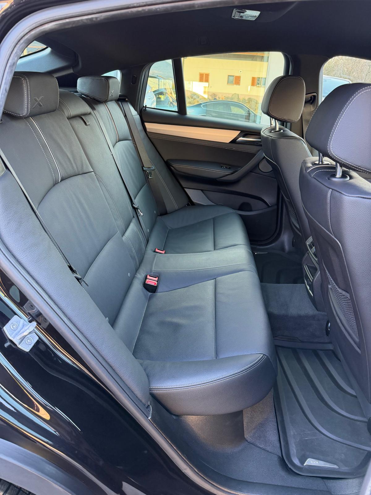 BMW X4 xDrive 35i xLine Steptronic-image-11