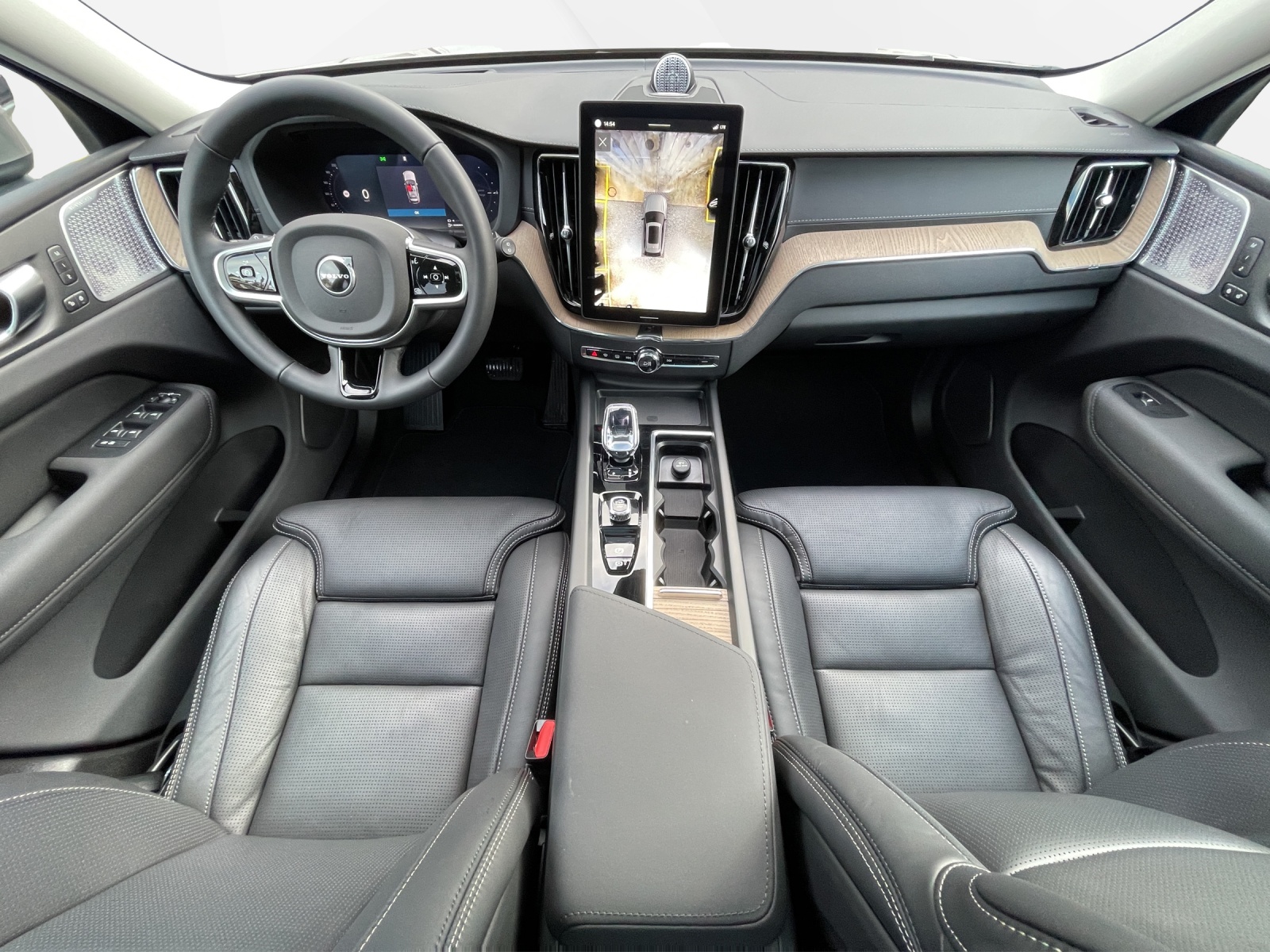VOLVO XC60 2.0 T6 TE Ultra Bright eAWD-image-10