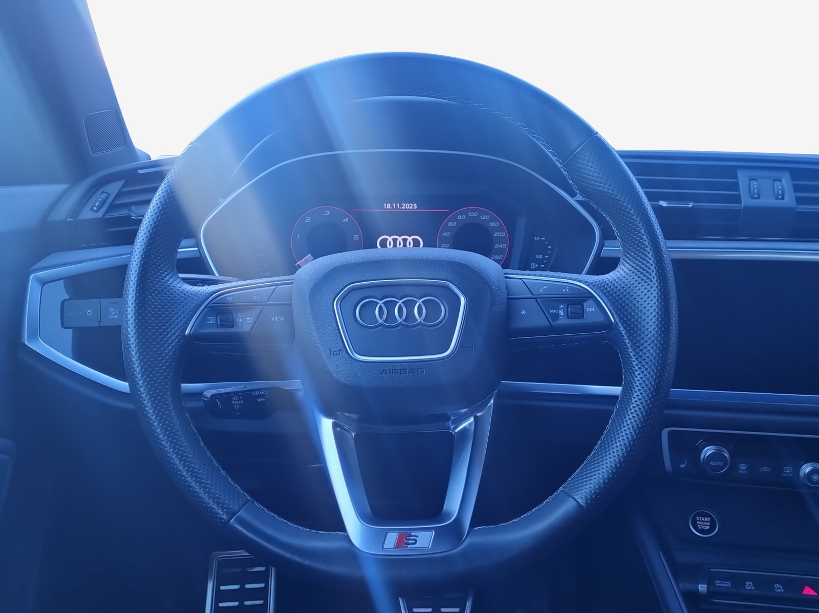 AUDI Q3 Sportback 40 TDI S line Attraction quattro S-tronic-image-9