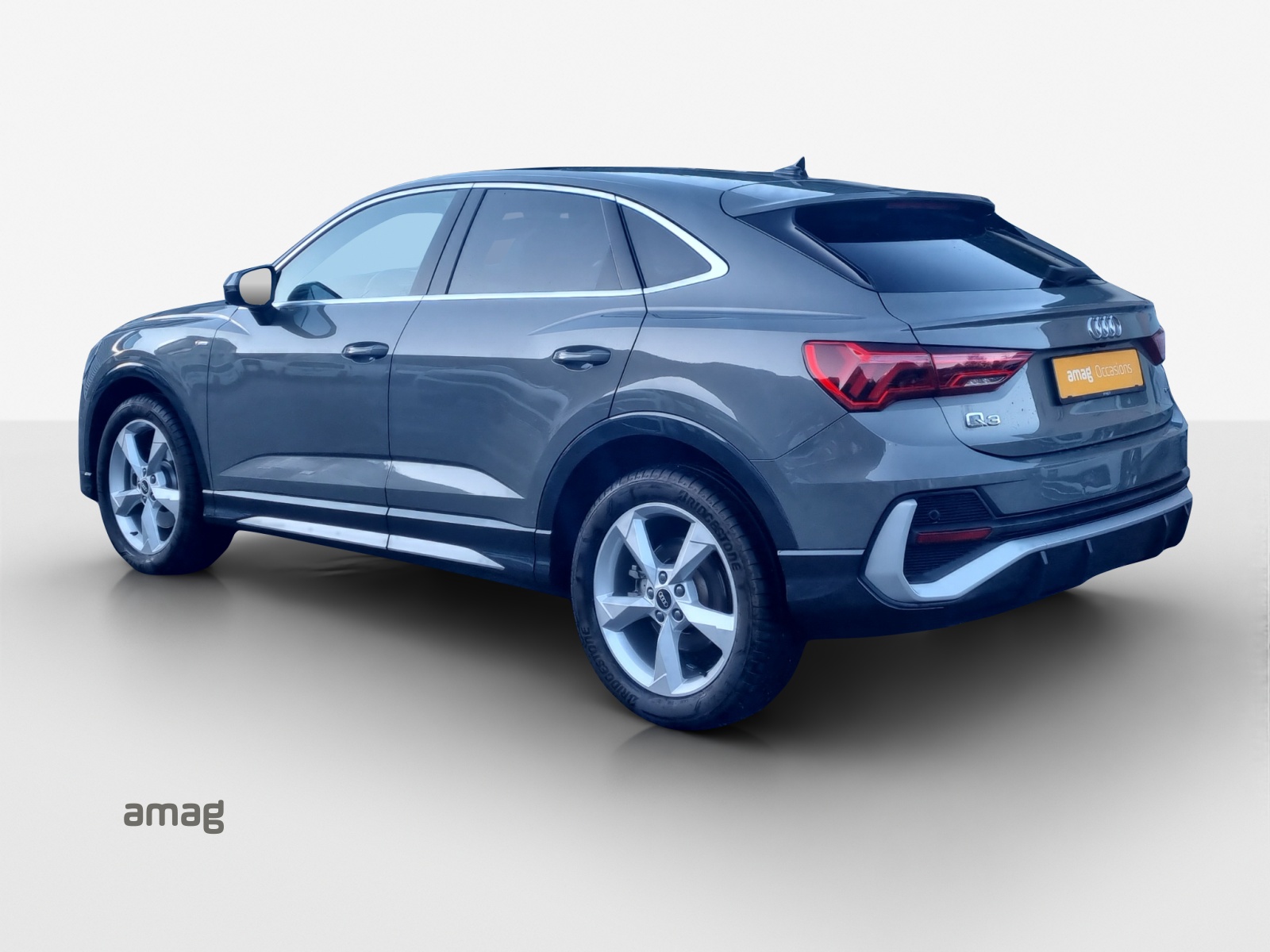 AUDI Q3 Sportback 40 TDI S line Attraction quattro S-tronic-image-2