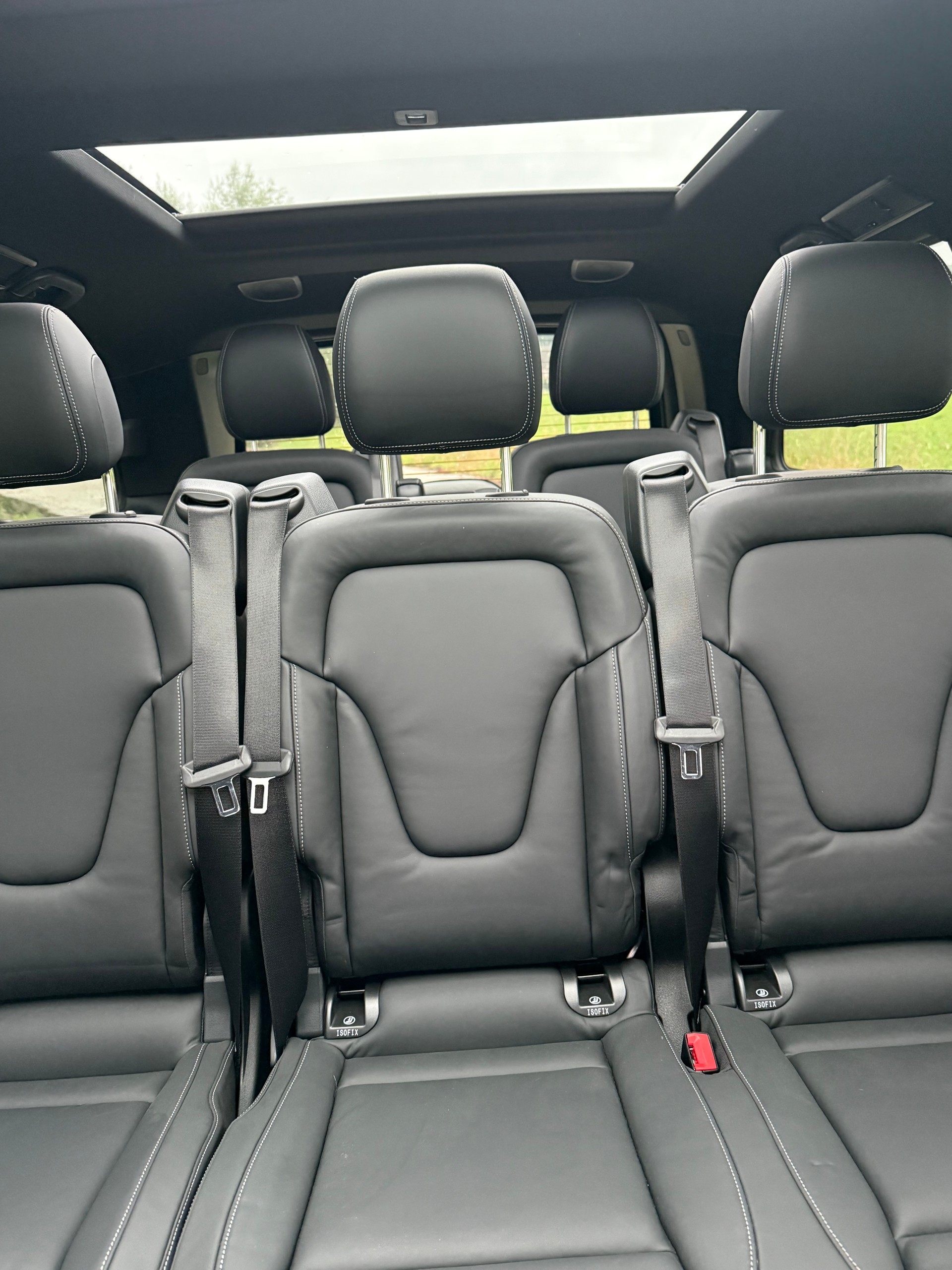 MERCEDES-BENZ V 300 d lang Swiss Edition 4Matic 9G-Tronic-image-3