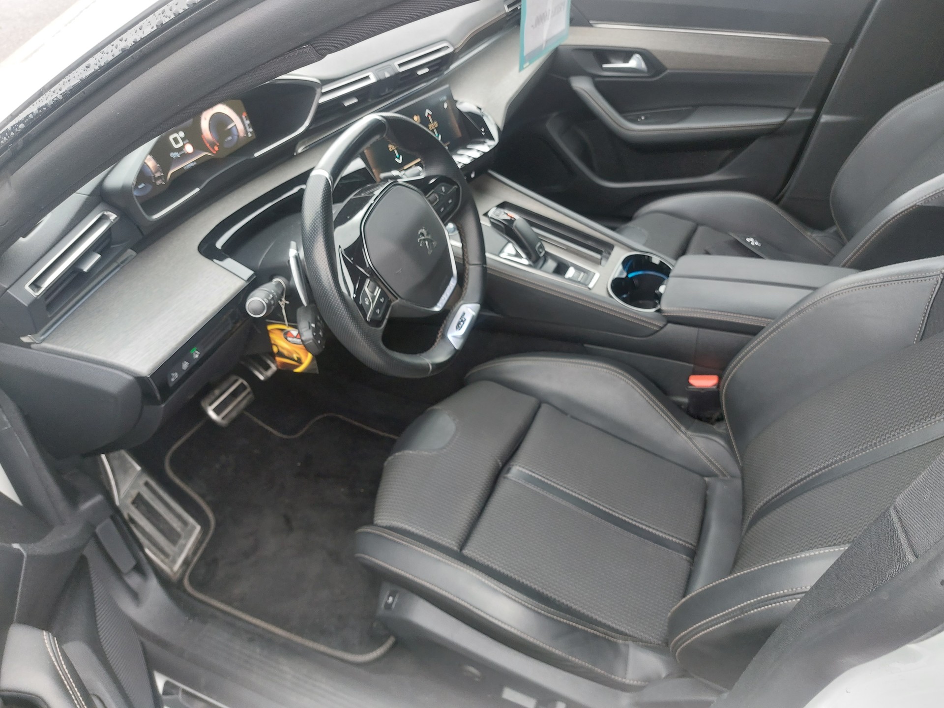 PEUGEOT 508 SW 1.5 Blue HDi Allure EAT8-image-10