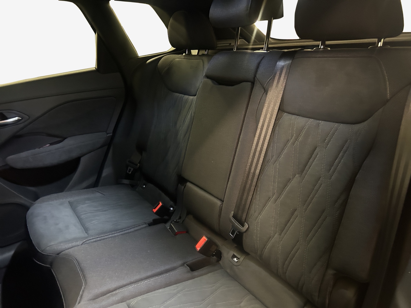 AUDI Q3 SUV e-hybrid 200 kW S tronig-image-11