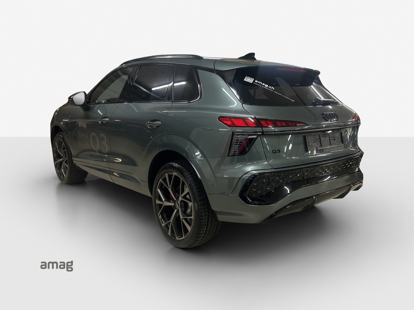 AUDI Q3 SUV e-hybrid 200 kW S tronig-image-2