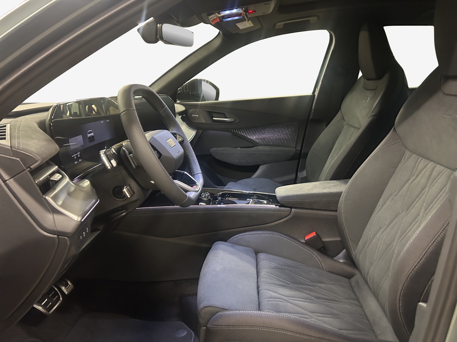 AUDI Q3 SUV e-hybrid 200 kW S tronig-image-7