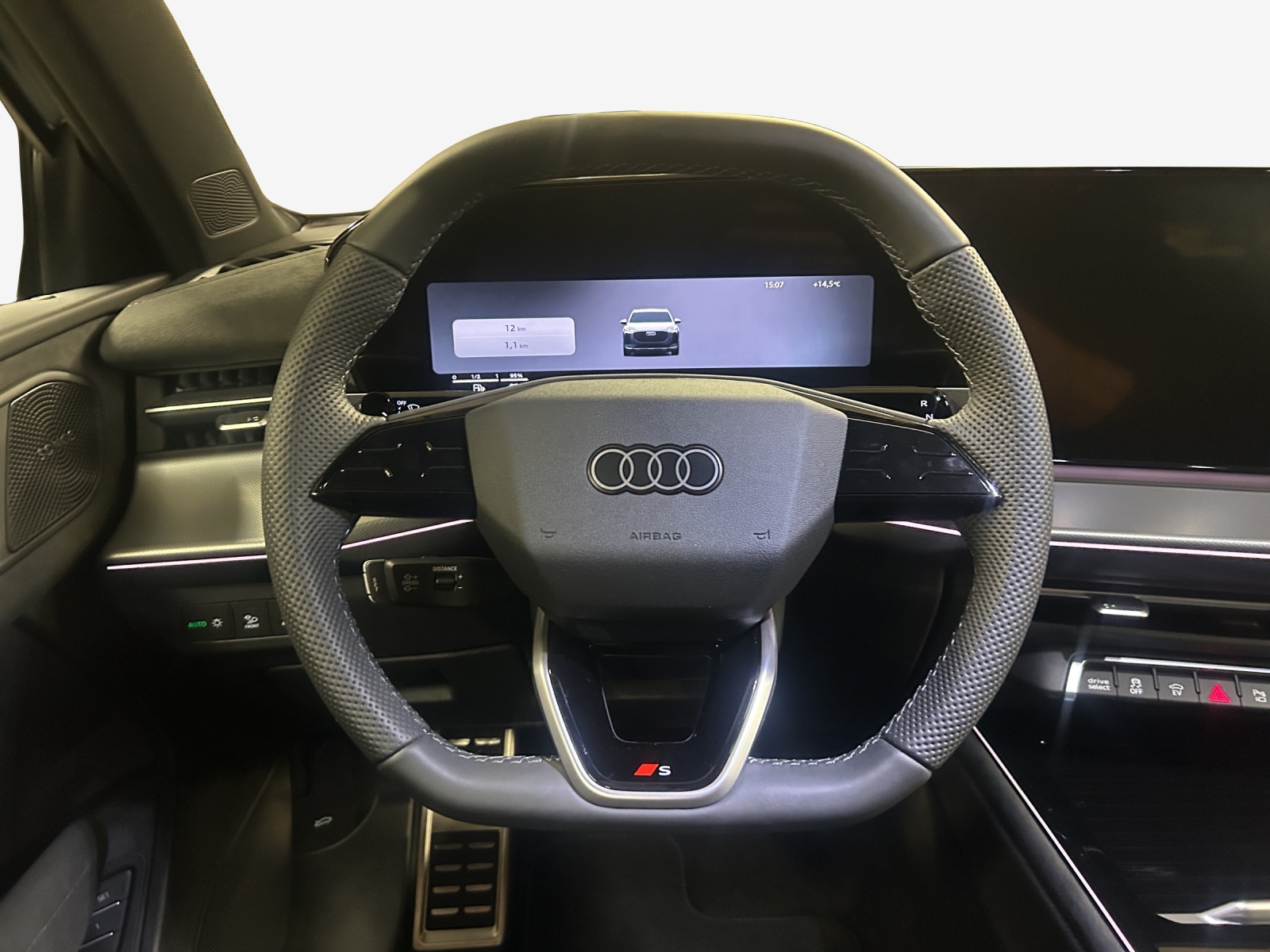 AUDI Q3 SUV e-hybrid 200 kW S tronig-image-9