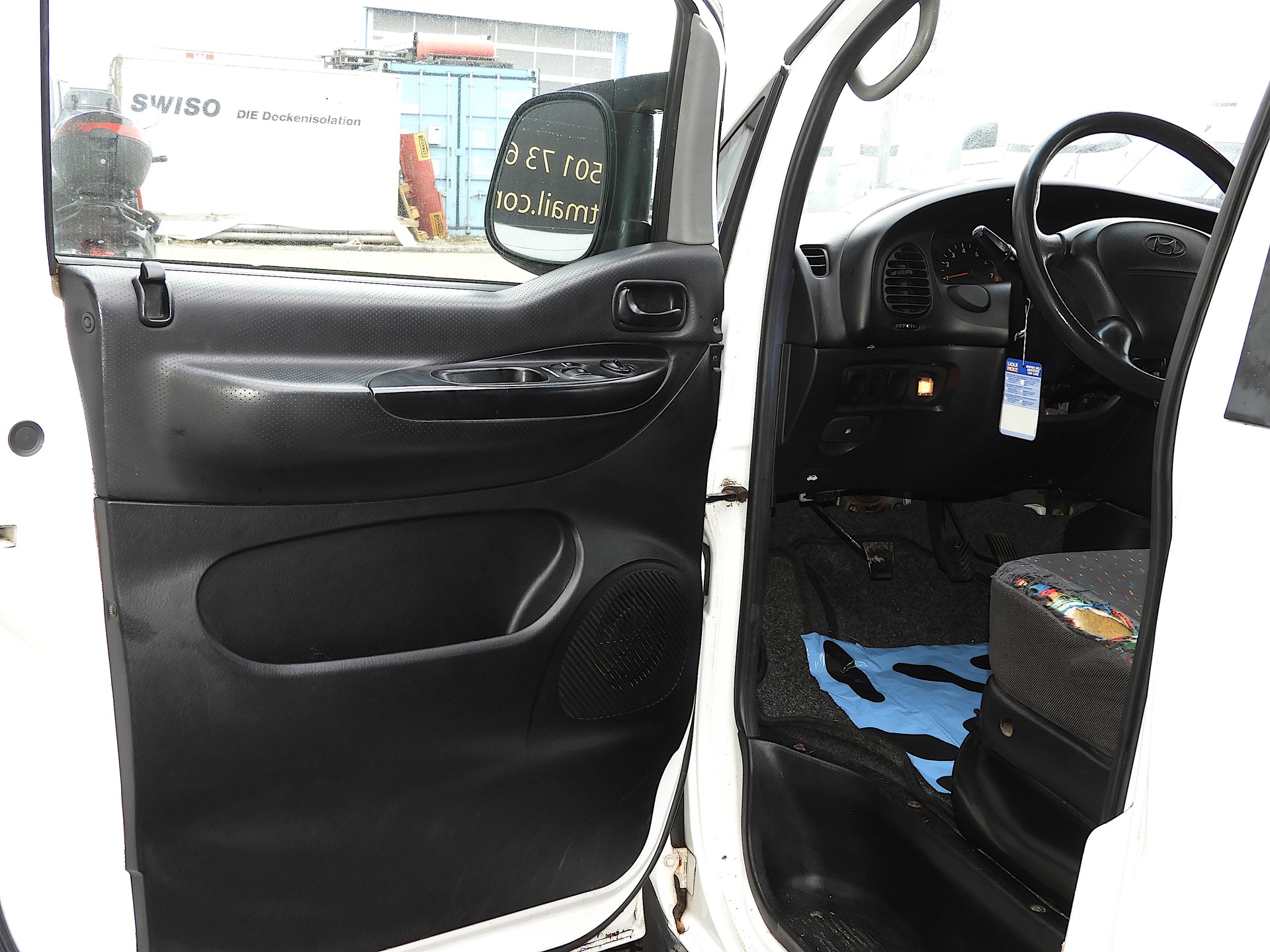 HYUNDAI H-1 2.4 3Van I CH FZ I 3 Erwachsene Plätze I 17 Kinderplätze I MFK 20.01.2026 I 1 Hand-image-6