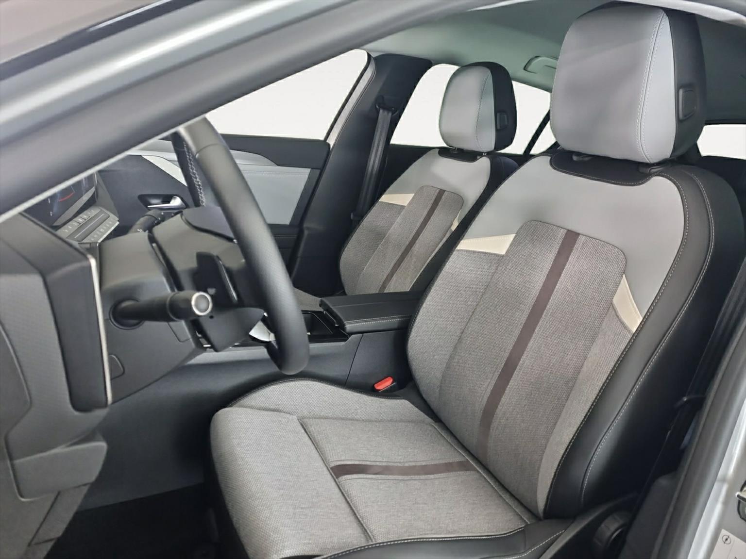 OPEL Astra Elegance 1.2 Turbo *AHK*-image-4