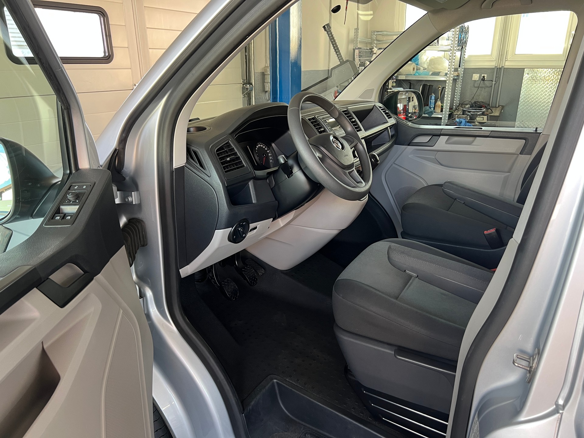 VW T6 2.0 TDI Entry Sortimo Gestell-image-4