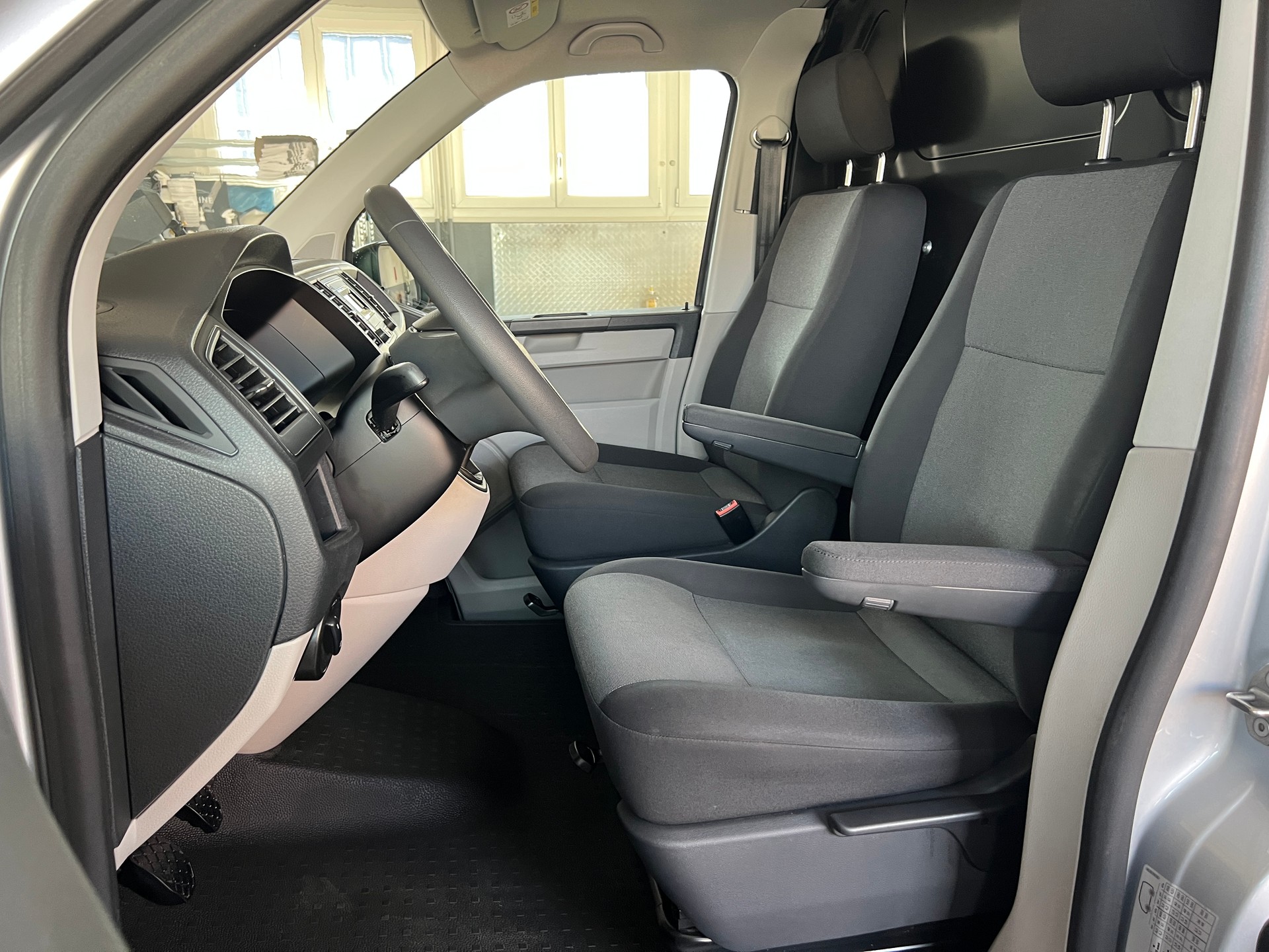 VW T6 2.0 TDI Entry Sortimo Gestell-image-5