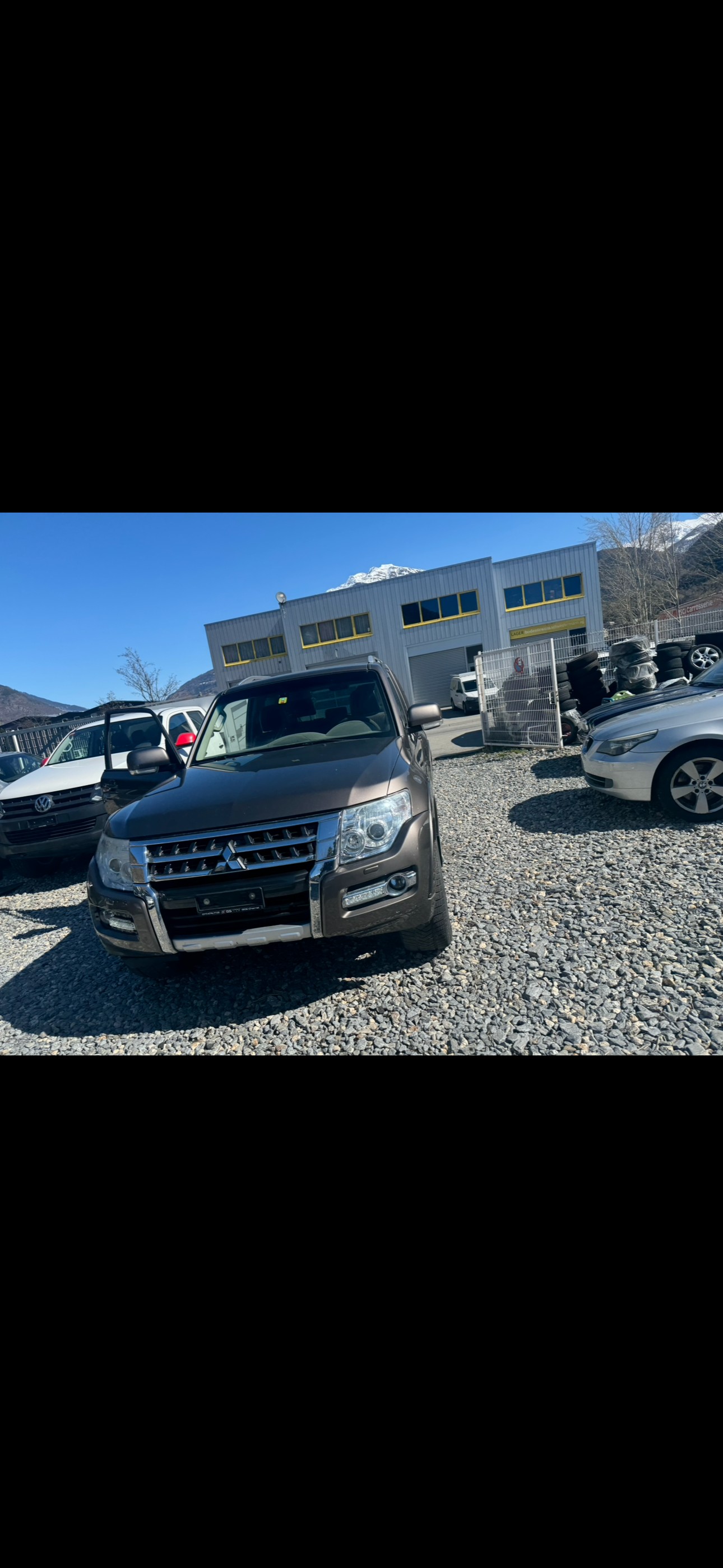 MITSUBISHI Pajero 3.2 DI-D Intense Automatic-image-1