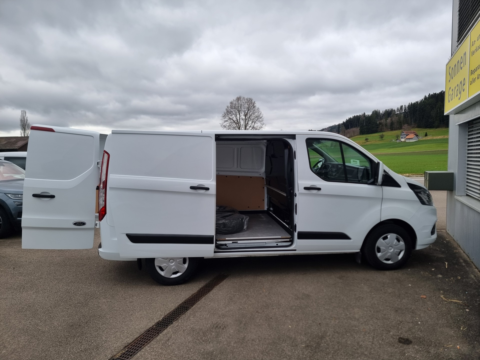 FORD Transit Custom Van 280 L1H1 Trend-image-11