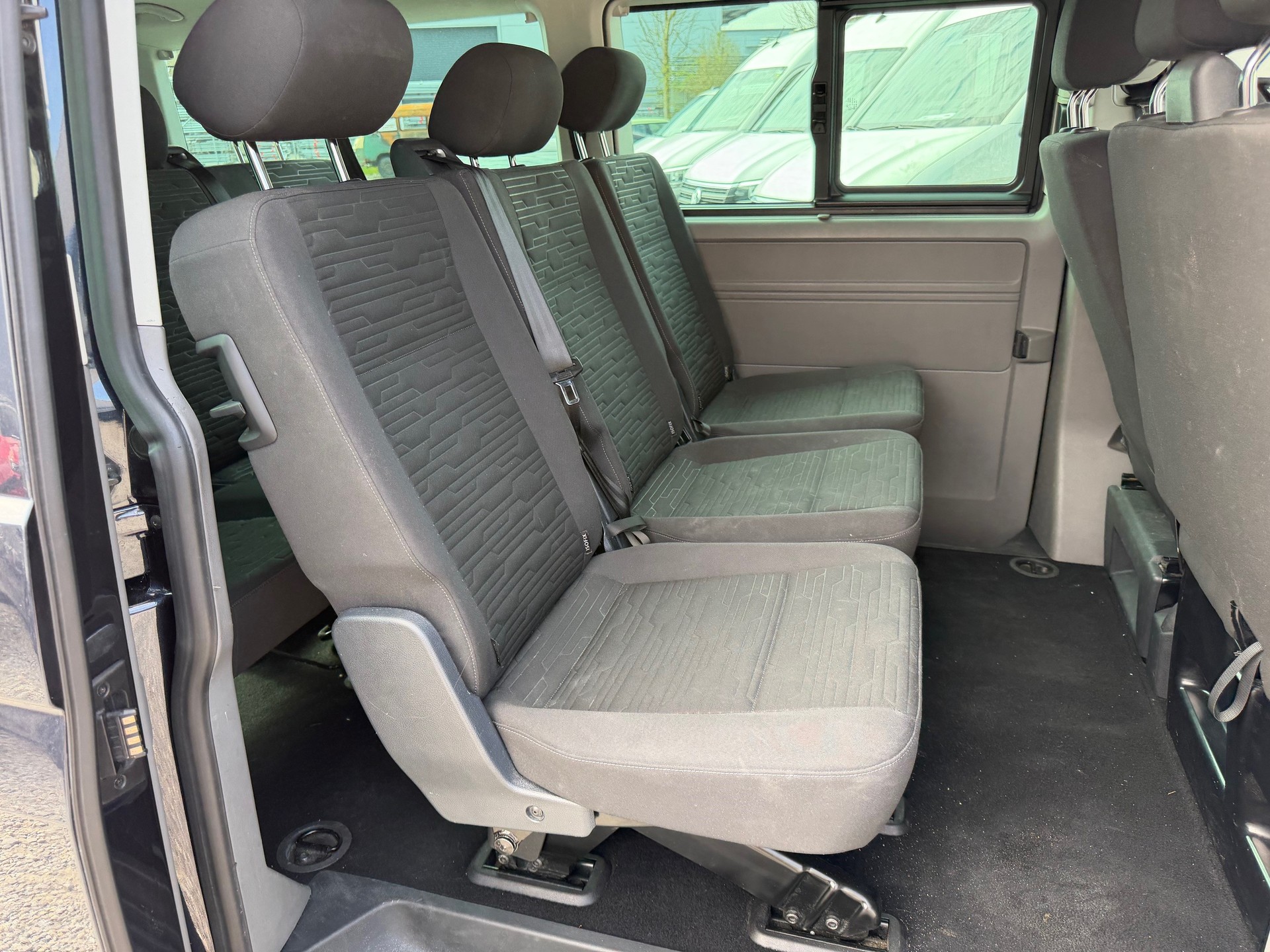 VW T6.1 2.0 TDI 4Motion DSG-image-10
