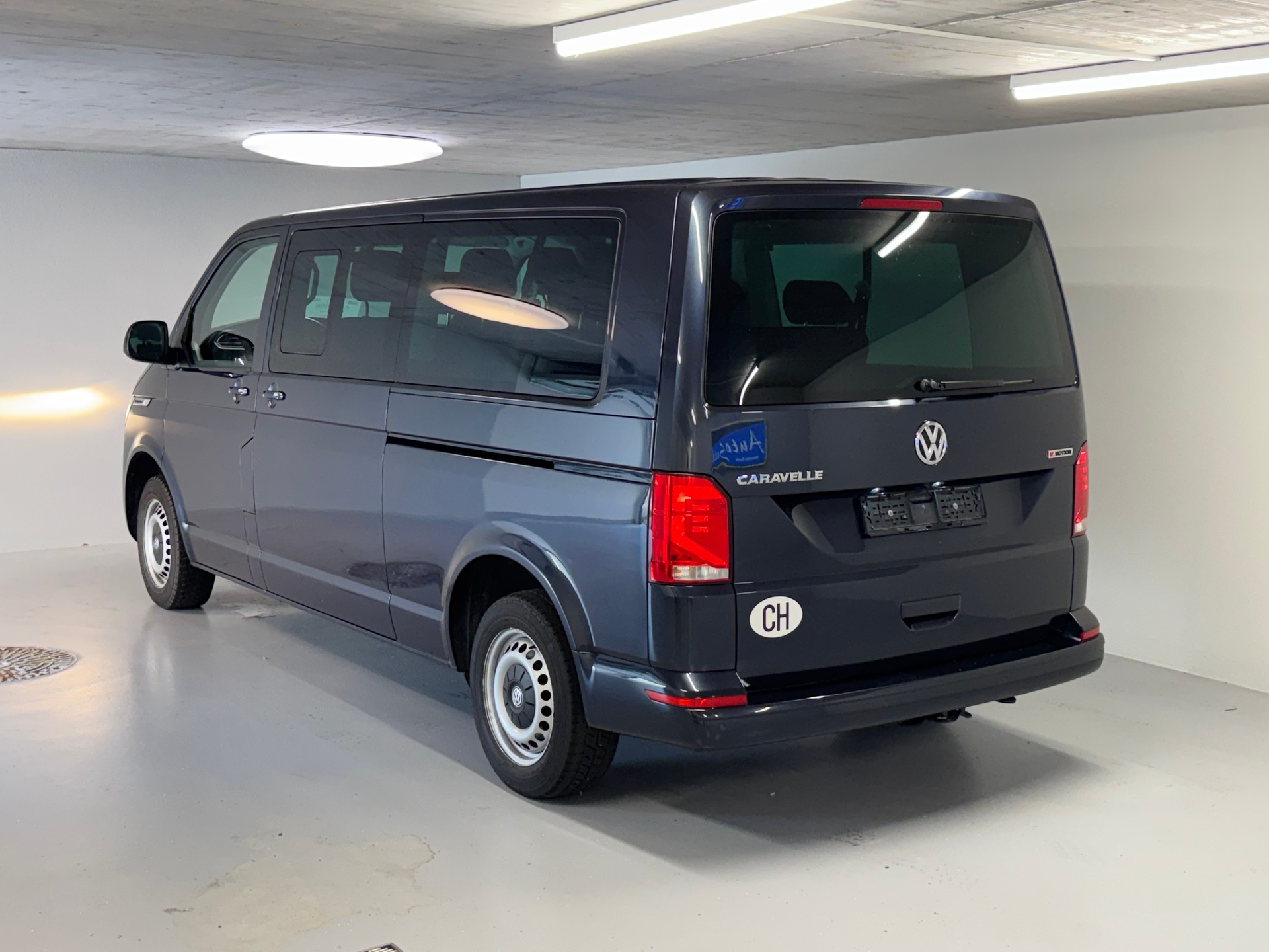 VW T6.1 2.0 TDI 4Motion DSG-image-3