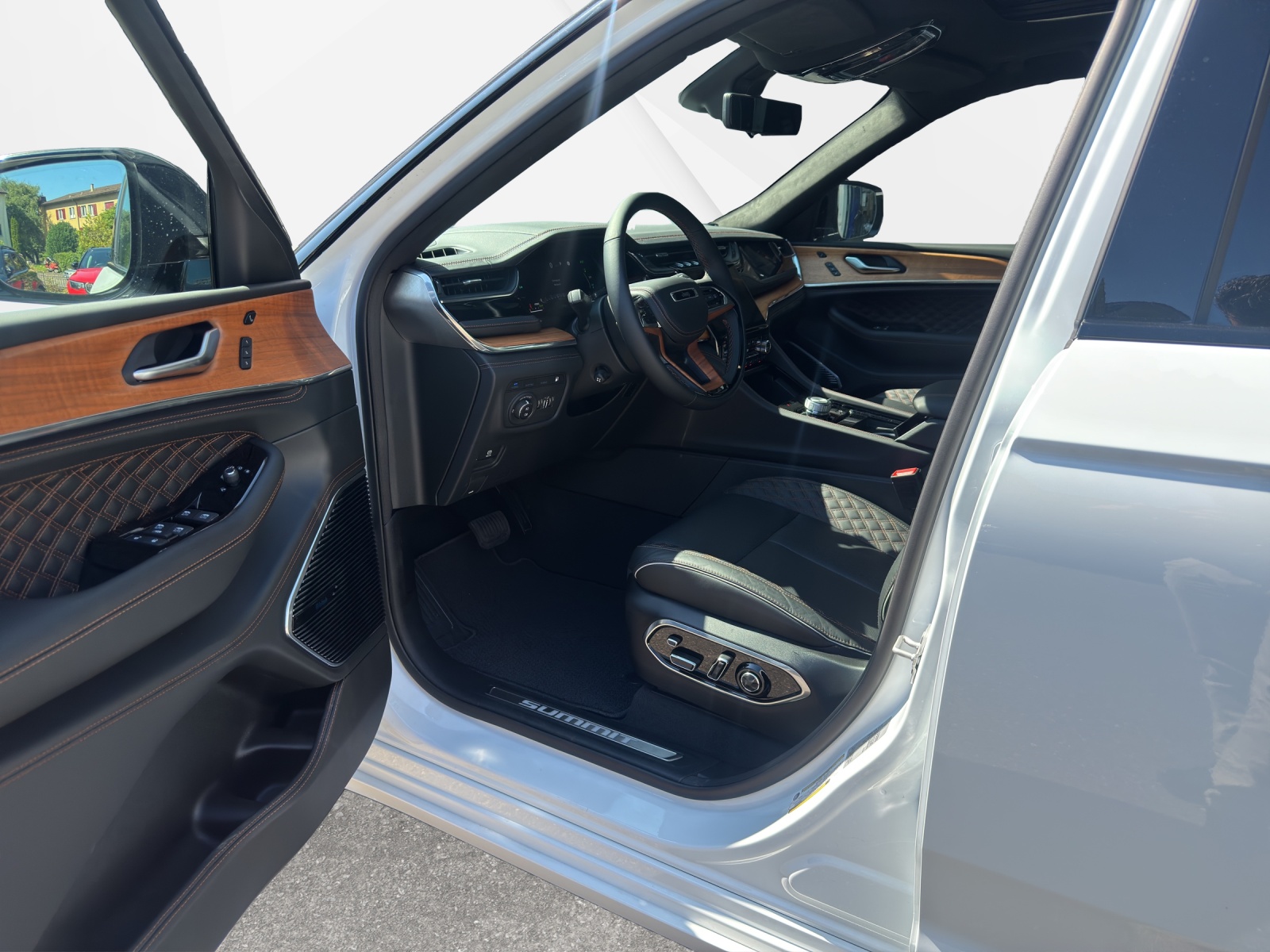 JEEP Grand Cherokee 2.0 Turbo Summit Reserve 4xe-image-5