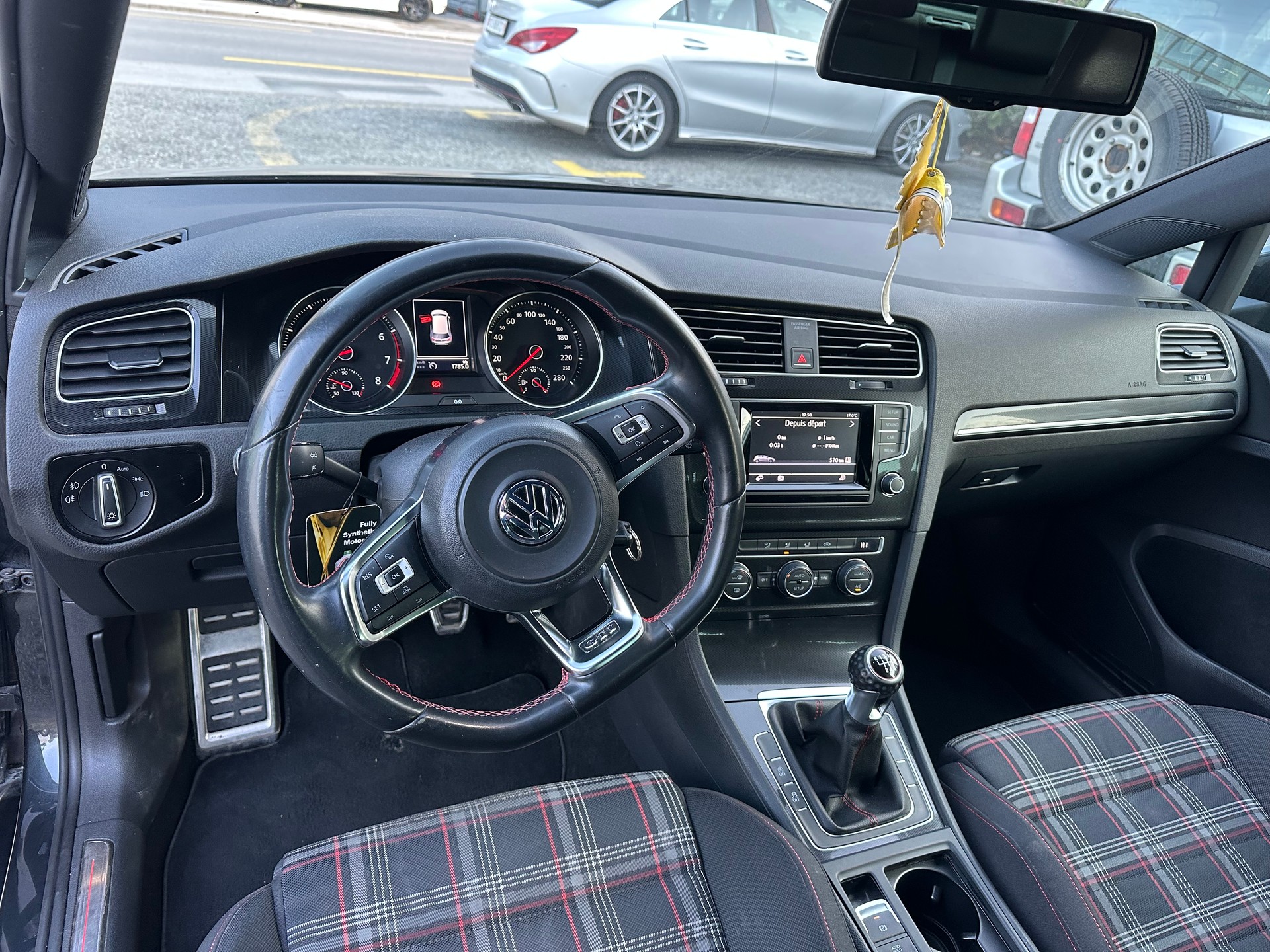 VW Golf 2.0 TSI GTI Performance DSG-image-9