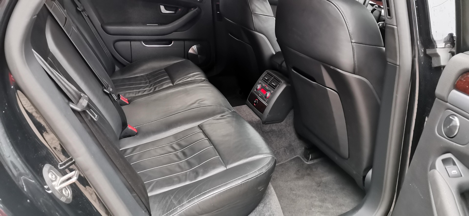AUDI A8 4.2 V8 TDI DPF quattro-image-6