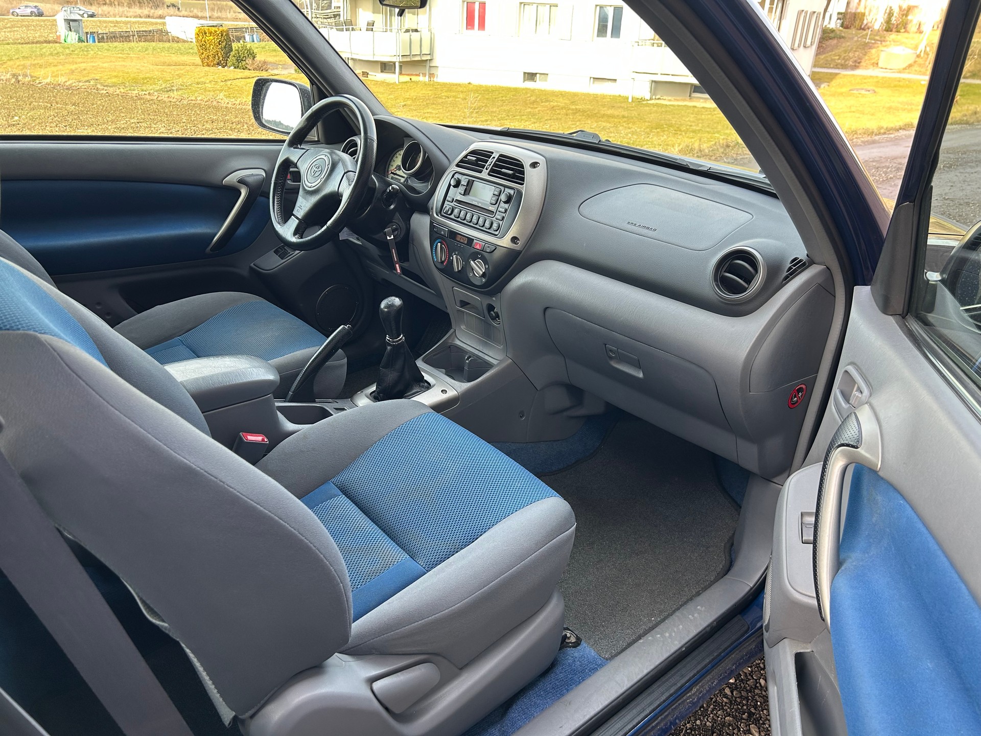 TOYOTA RAV-4 2.0 16V Linea Sol-image-12