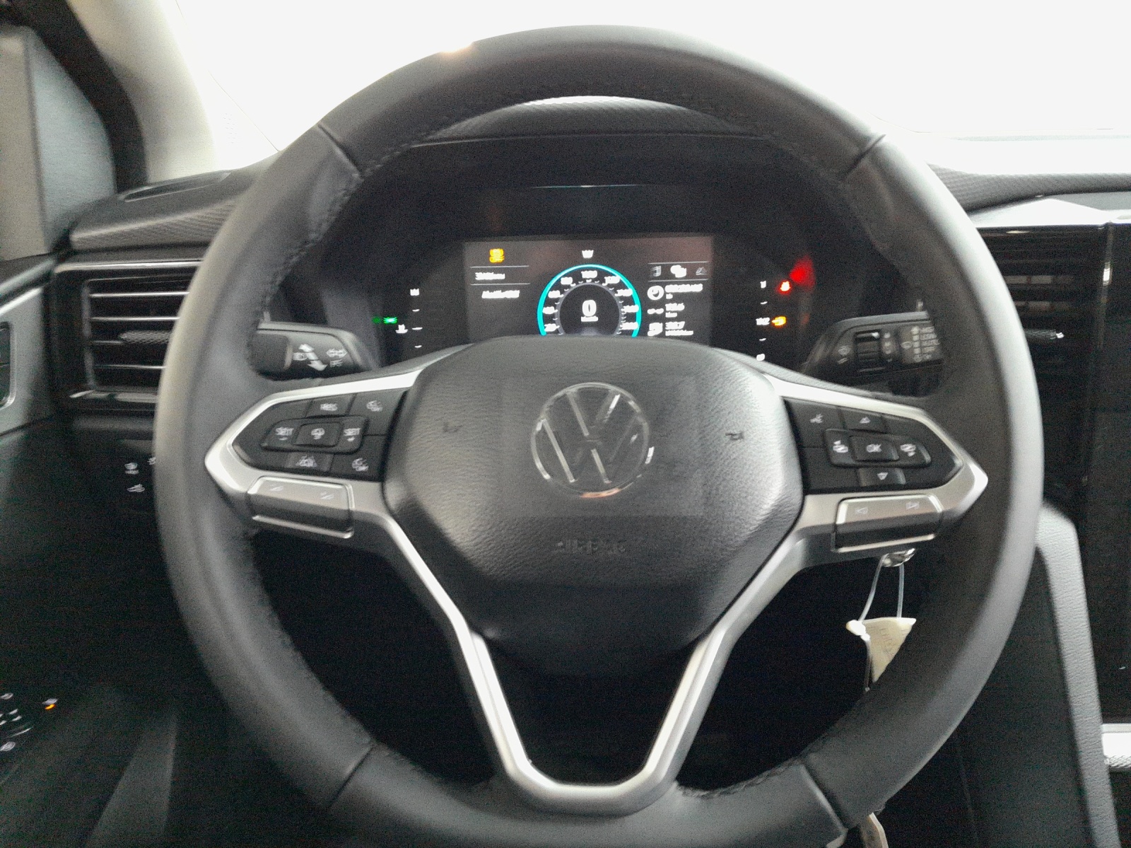 VW Amarok 2.0TDI Life-image-9