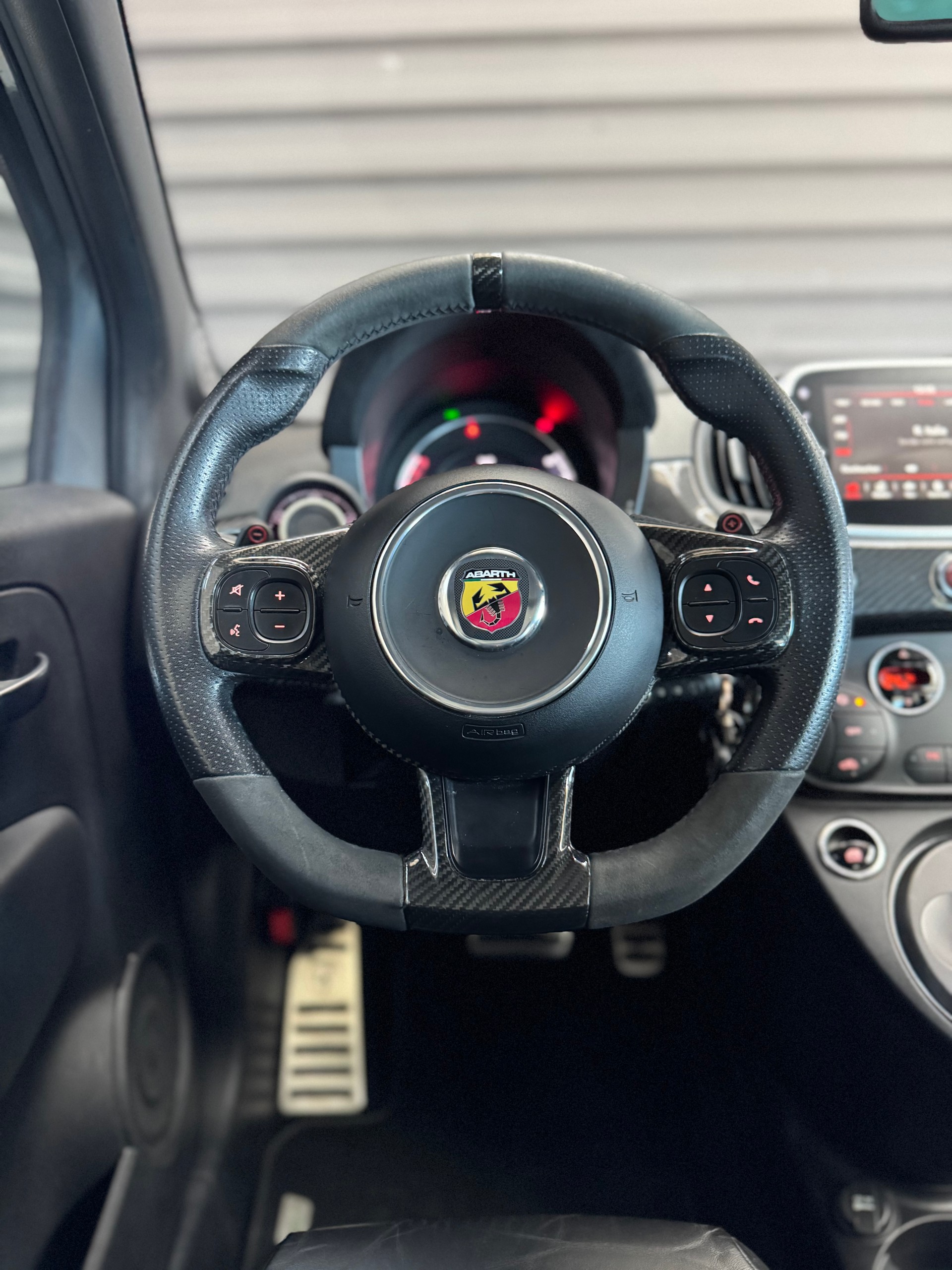 FIAT 595 1.4 16V Turbo Abarth Dualogic Colaborazione (Akrapovic)-image-14